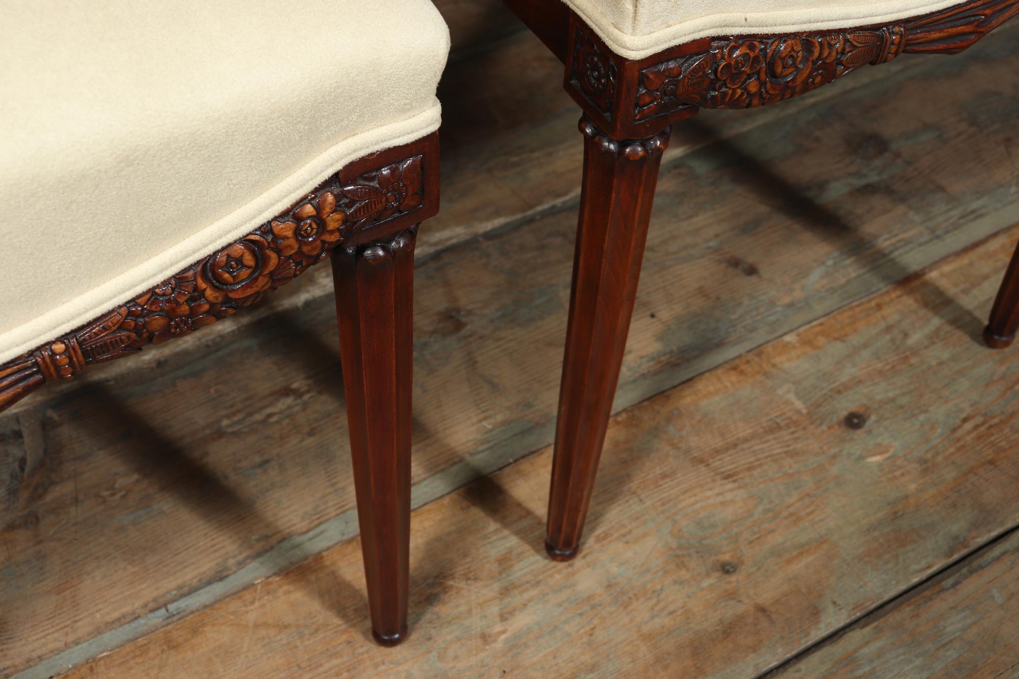 Début du 20ème siècle Paire de chaises d'appoint Art déco françaises par Paul Follot en vente