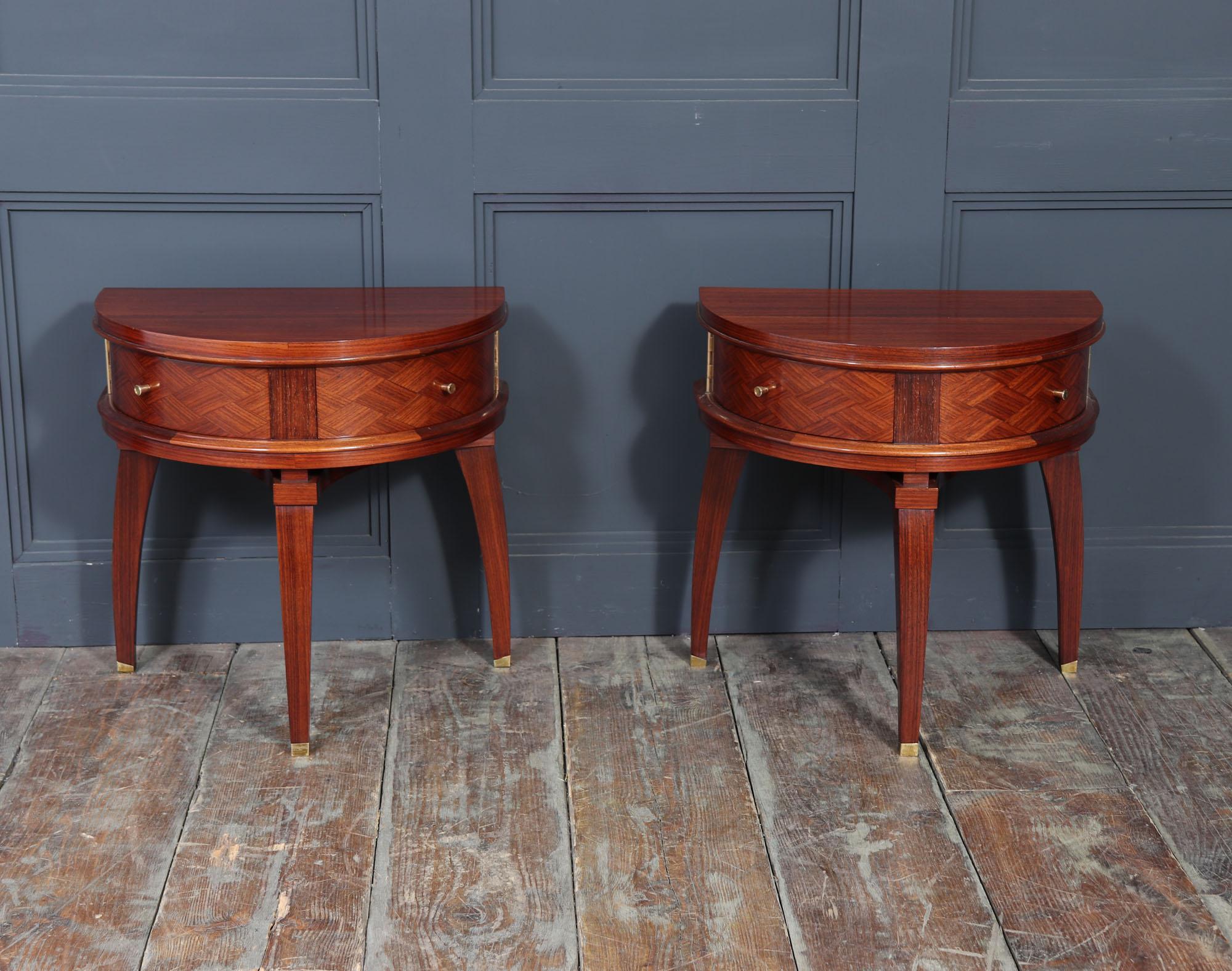Coppia di tavolini francesi in stile Art Déco, anni '30 ca. In condizioni ottime in vendita a Paddock Wood Tonbridge, GB