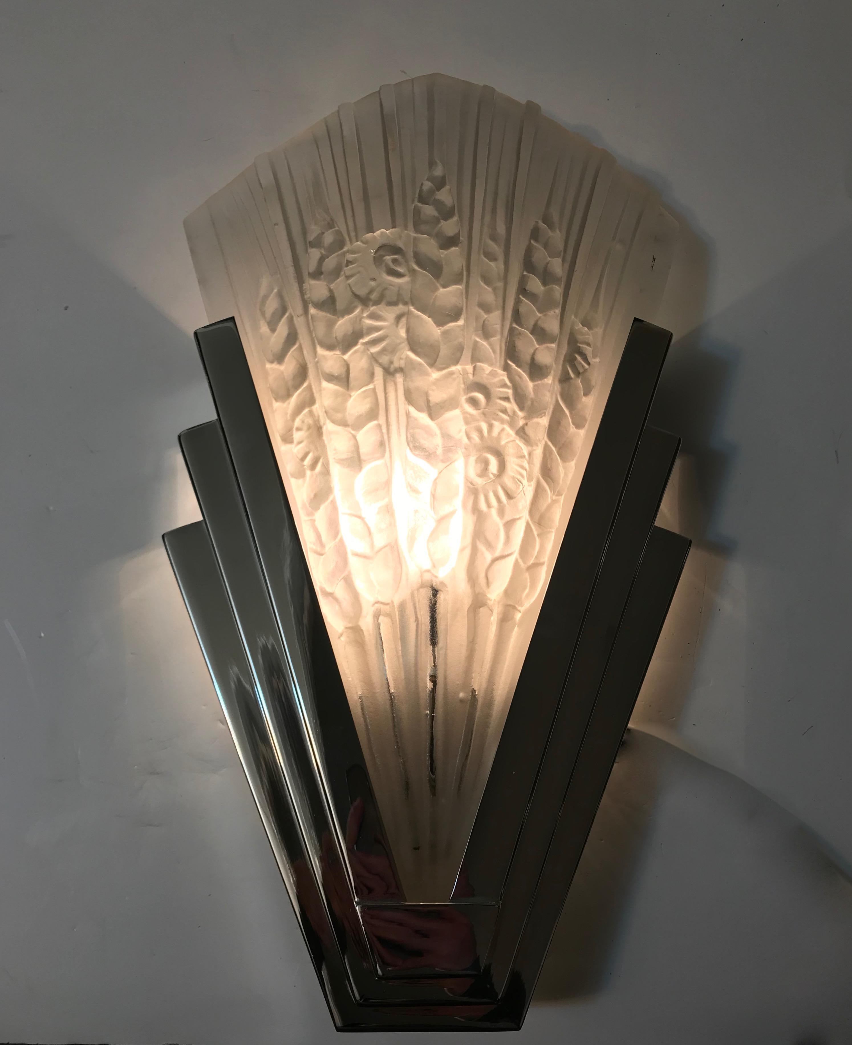 Pair of French Art Deco Skyscraper Floral Sconces For Sale 9