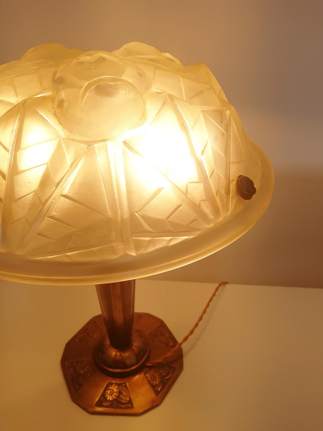 Pair of French Art Deco Table Lamp Signed “Degué” In Good Condition For Sale In Beirut, LB