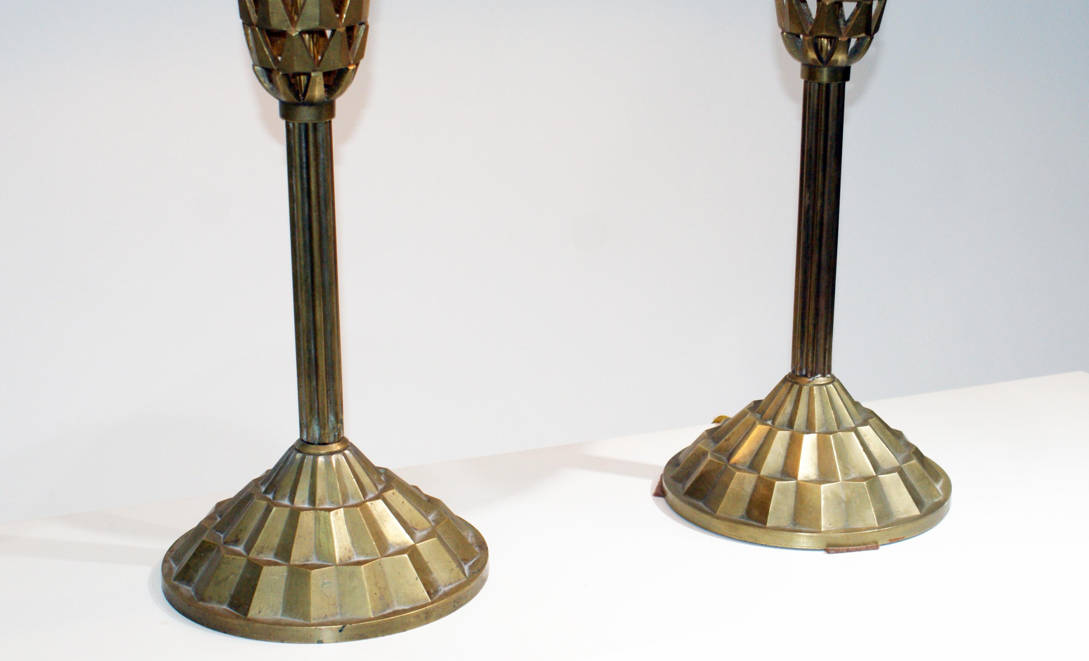 Paar französische Art-Déco-Tischlampen, signiert Degué (Mattiert) im Angebot