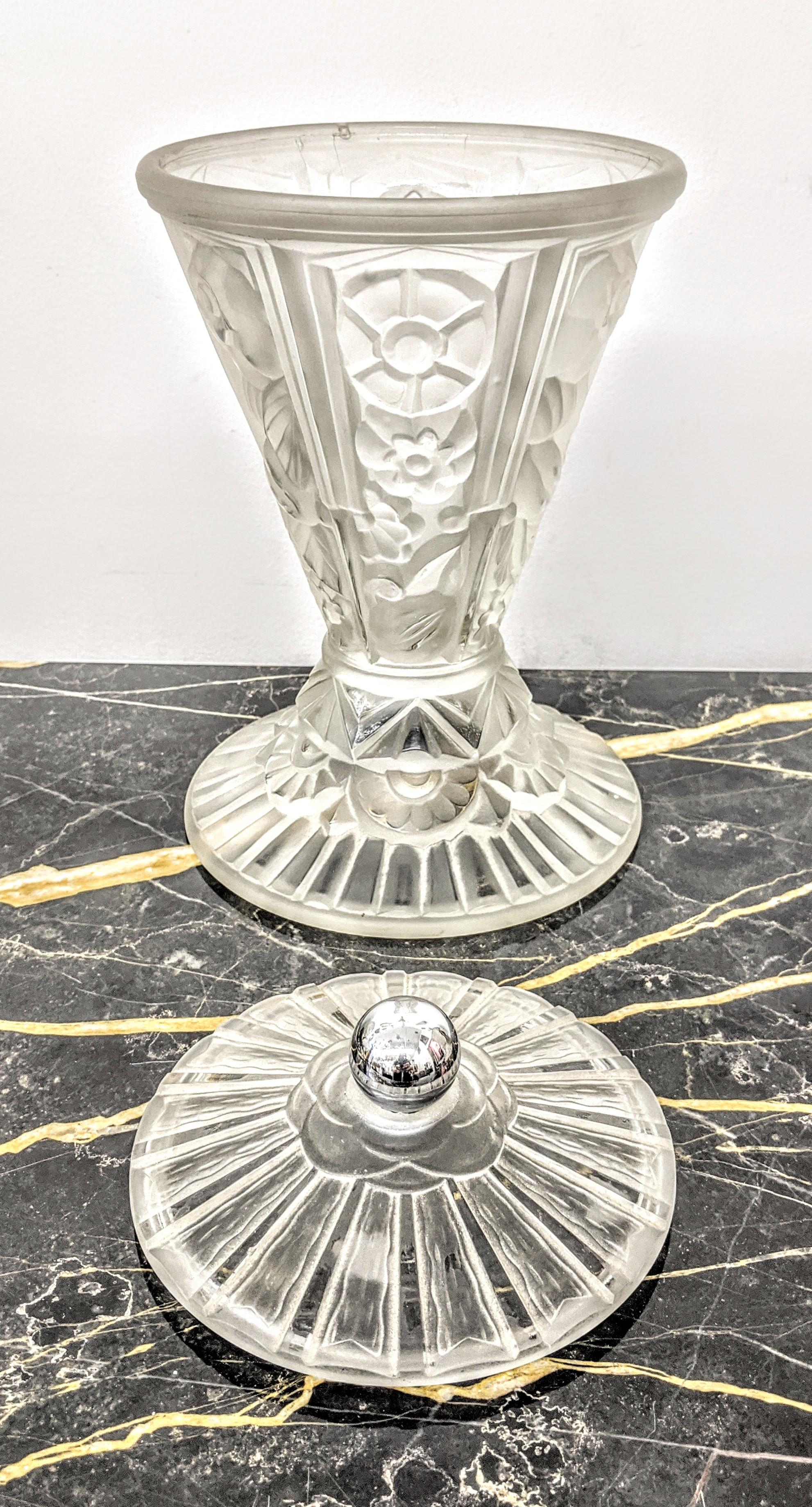 20th Century Pair of French Art Deco Table Lamps by Hanots For Sale