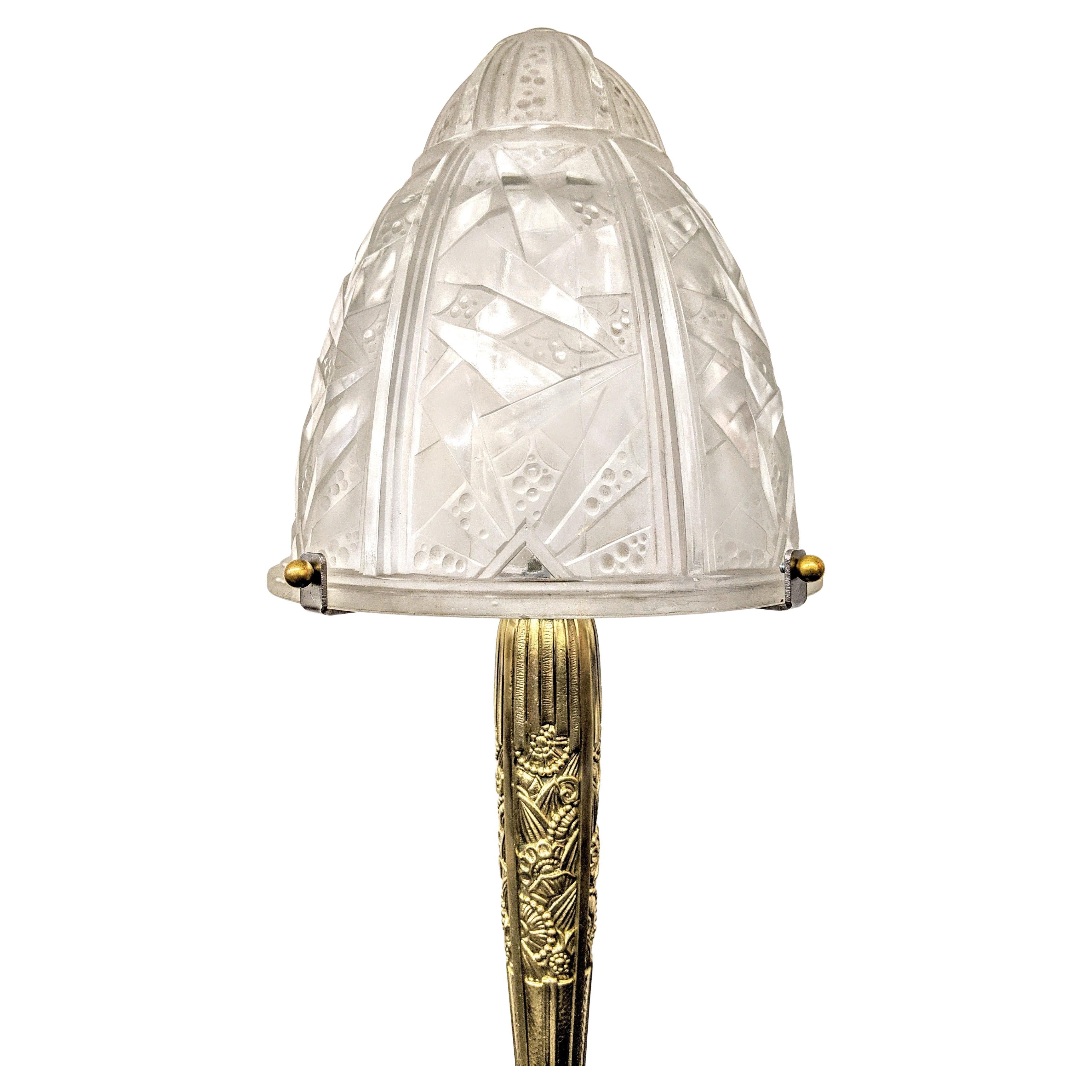 Cast Pair of French Art Deco Table Lamps by Muller Frères For Sale