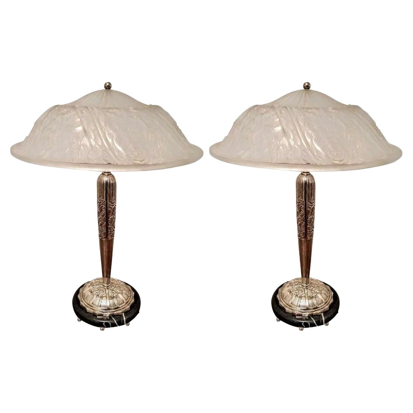 Paar französische Art-Déco-Tischlampen von Schneider im Angebot