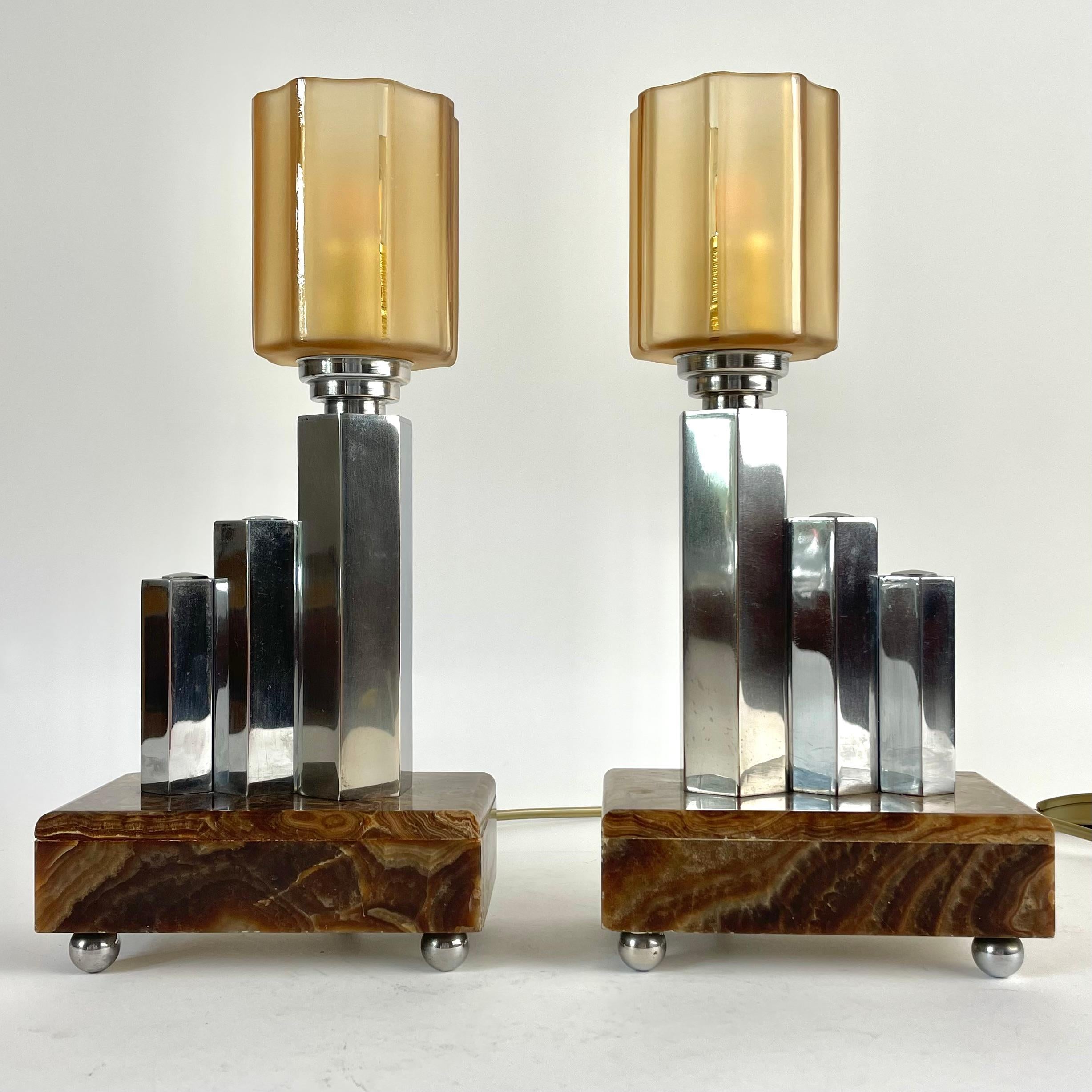 Pair of French Art Deco Table Lamps in Onyx, Chrome & Frosted Glass, 1930s In Good Condition For Sale In Knivsta, SE