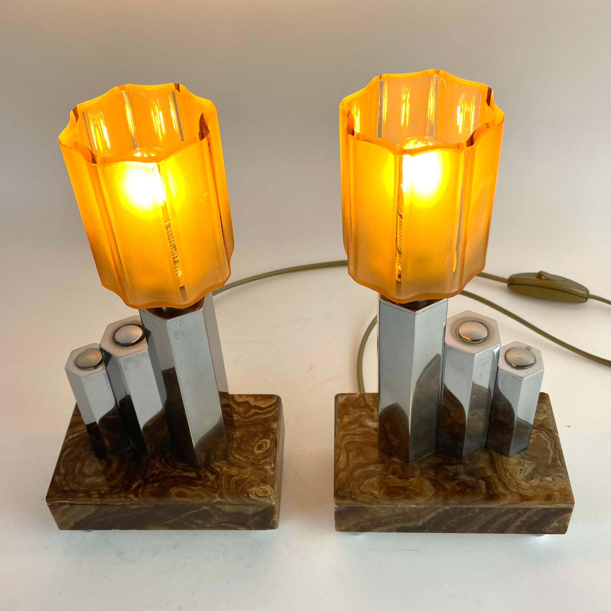 Pair of French Art Deco Table Lamps in Onyx, Chrome & Frosted Glass, 1930s For Sale 1