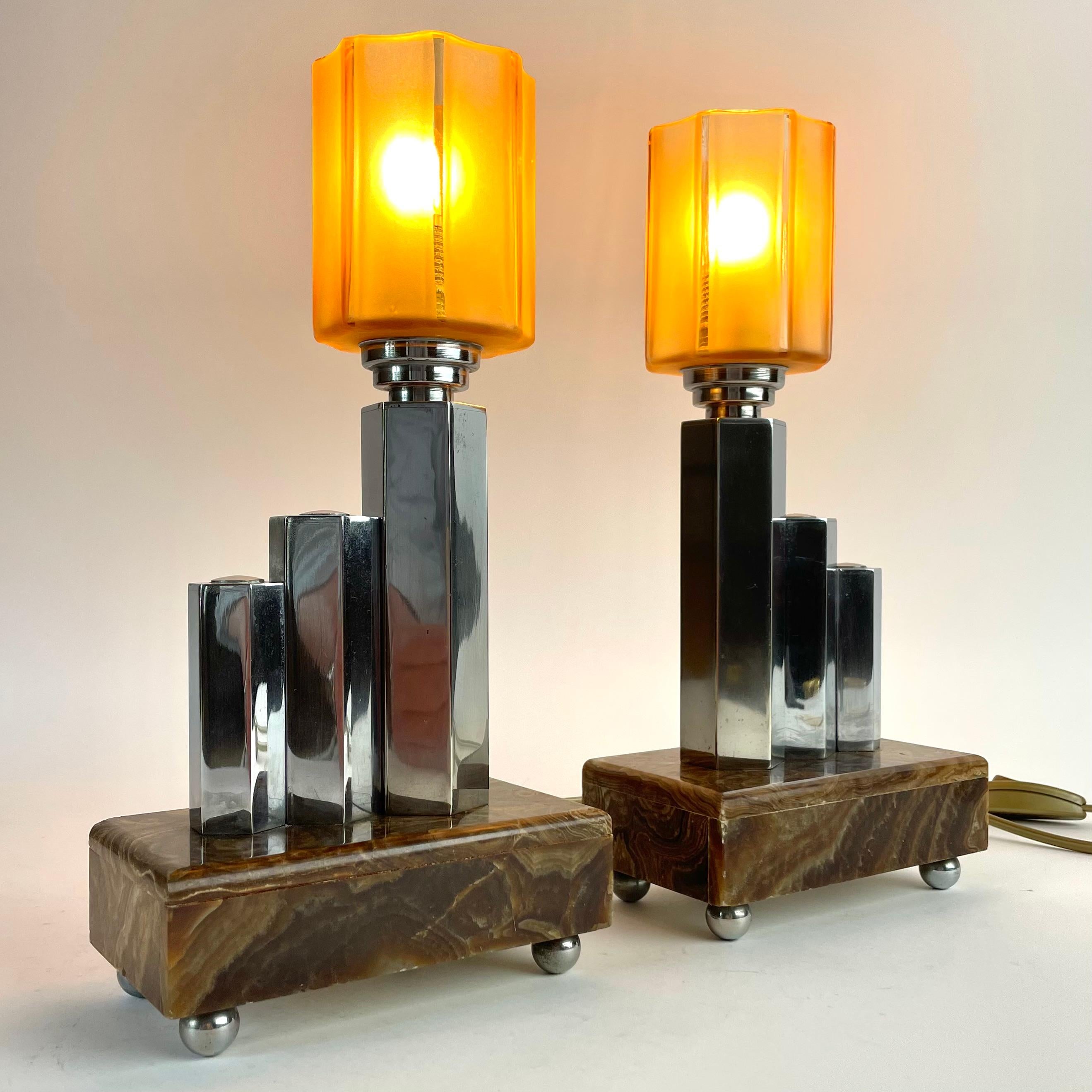 Pair of French Art Deco Table Lamps in Onyx, Chrome & Frosted Glass, 1930s For Sale 3
