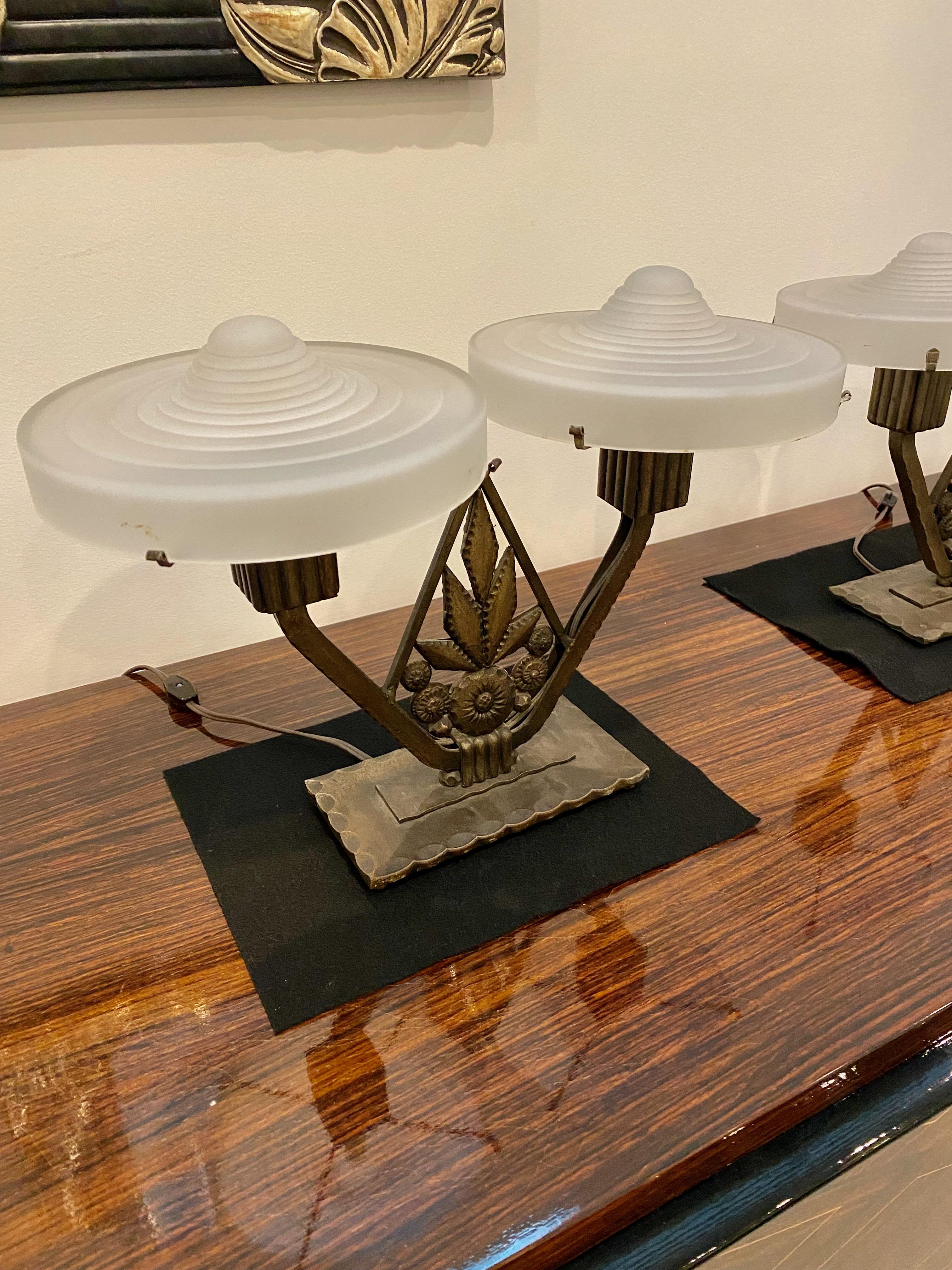 Early 20th Century Pair of French Art Deco Table Lamps with Geometric Motif For Sale