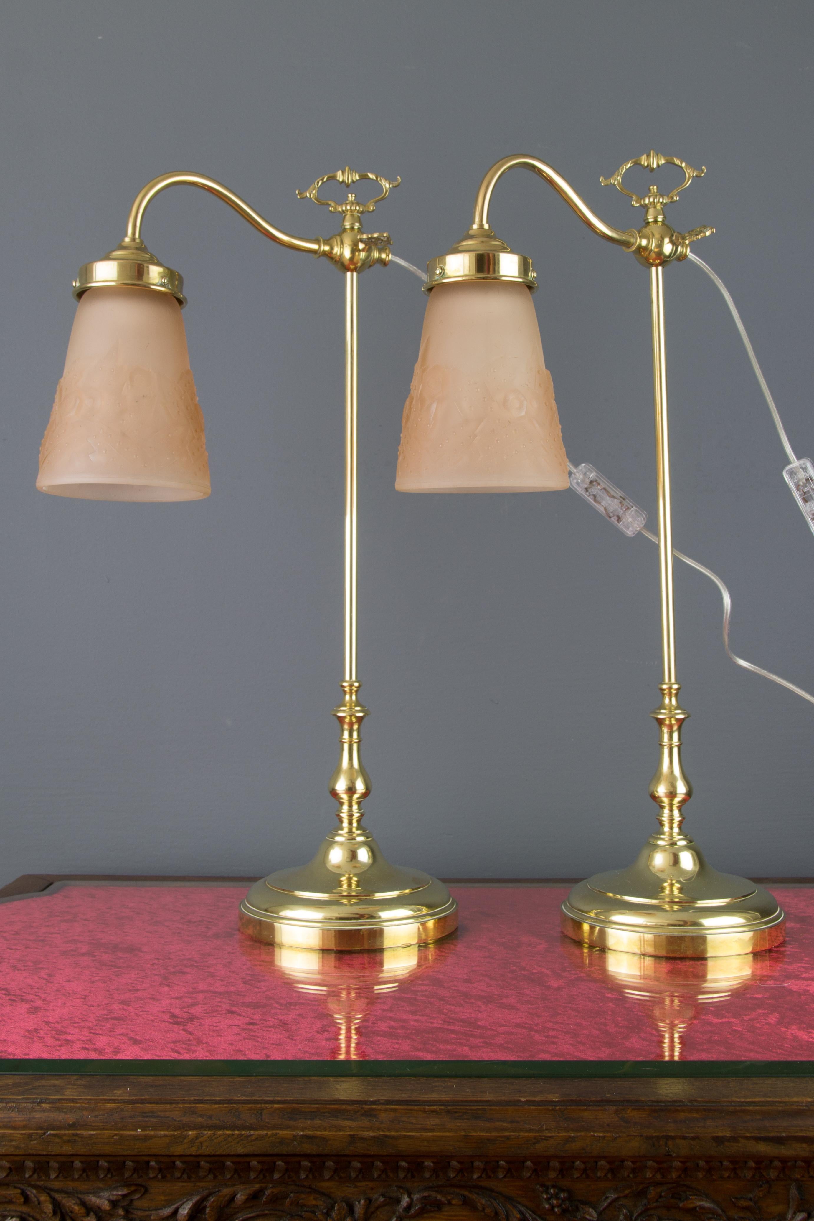 Frosted Pair of French Art Deco Table Lamps with Pink Signed Muller Frères Glass Shades