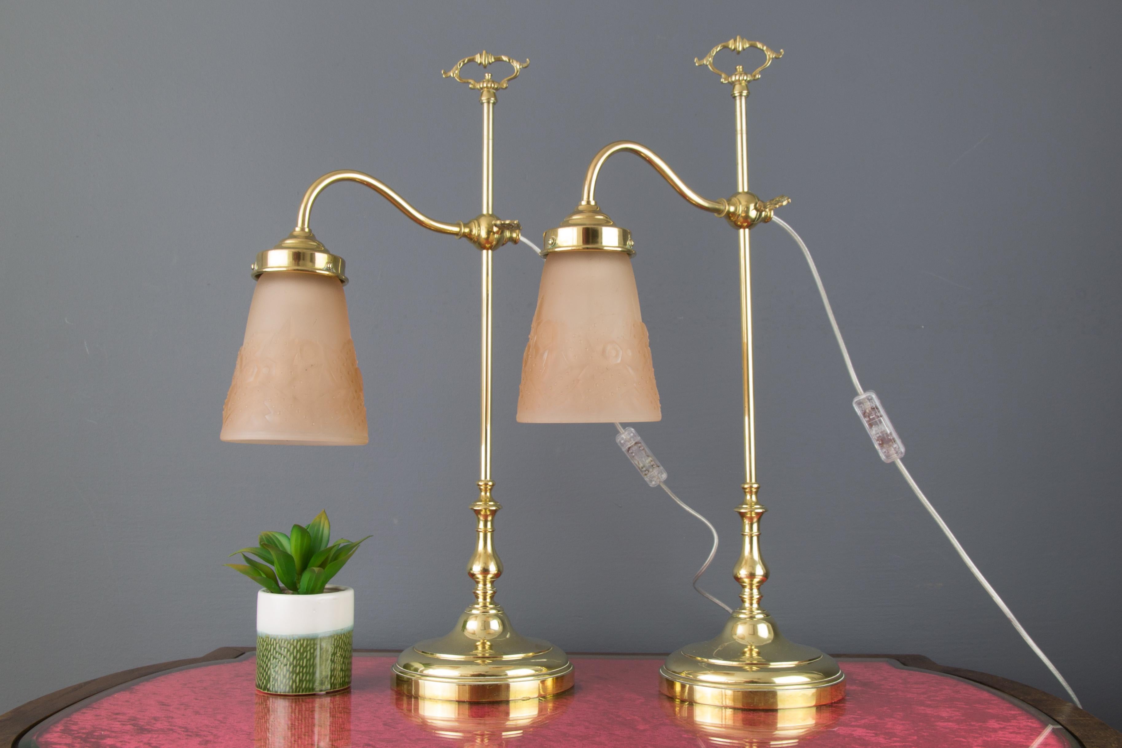 Early 20th Century Pair of French Art Deco Table Lamps with Pink Signed Muller Frères Glass Shades