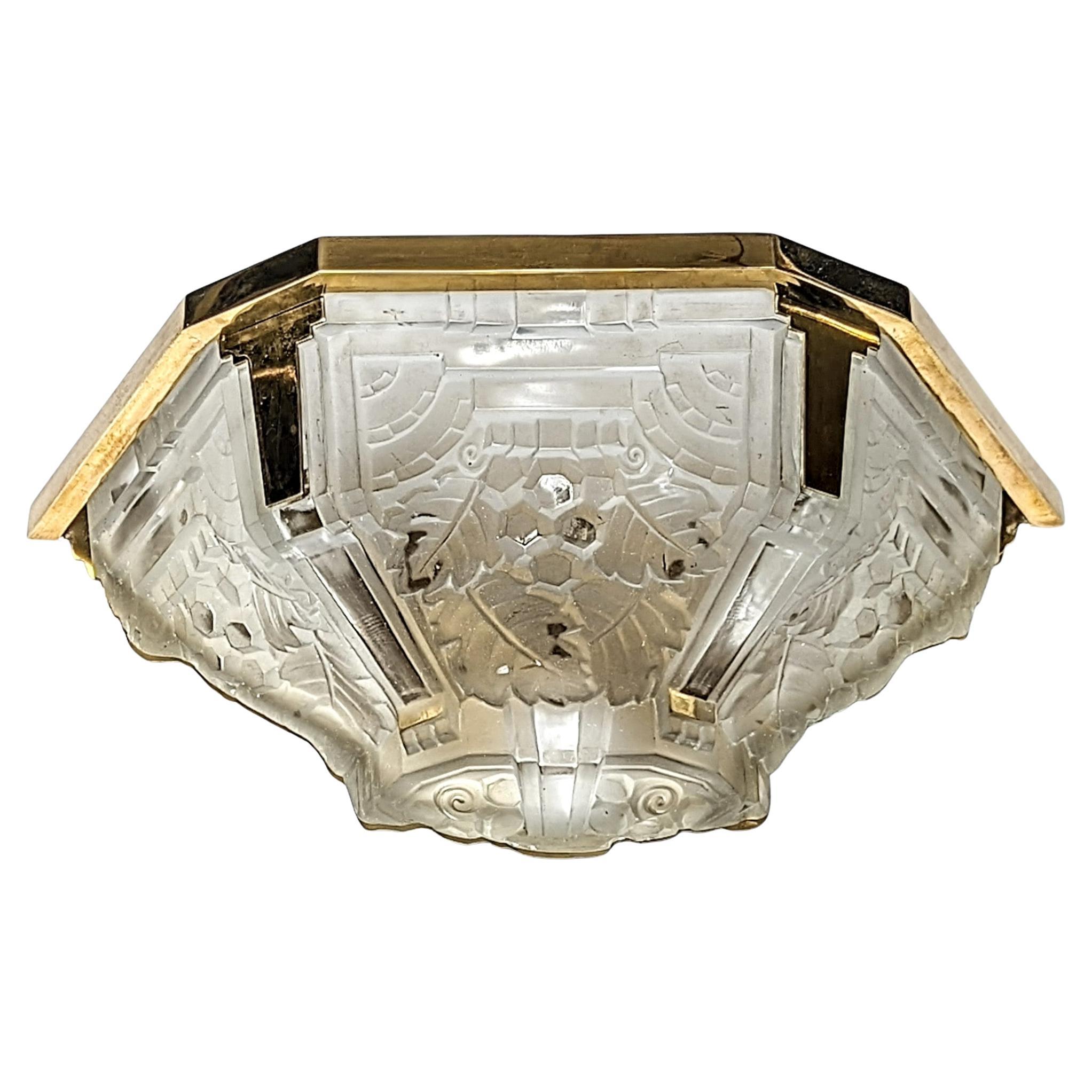 Pair of French Art Deco Wall Sconce Signed by Muller Frères For Sale