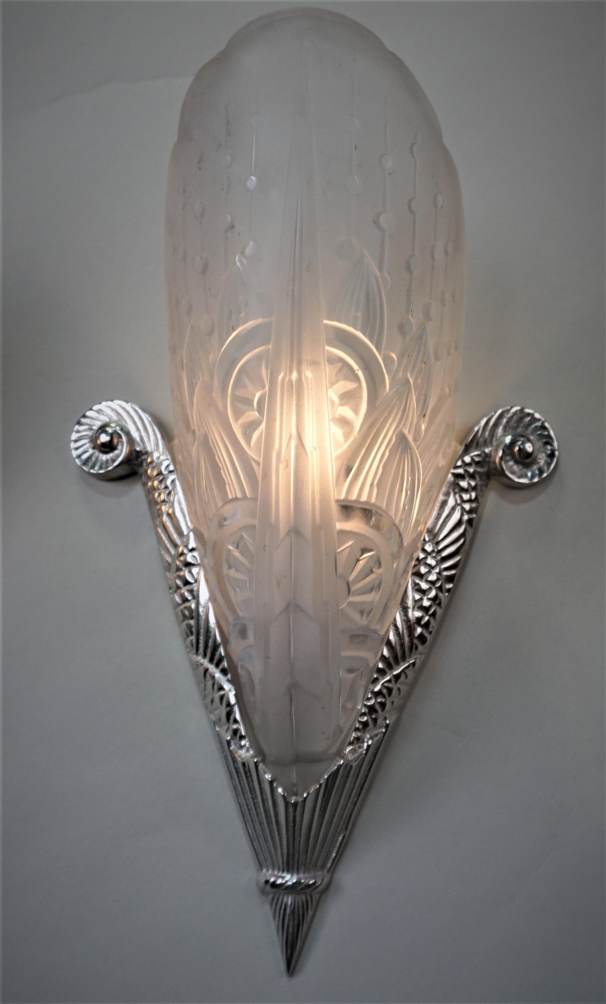Early 20th Century Pair of French Art Deco Wall Sconces by Lorraine Nancy