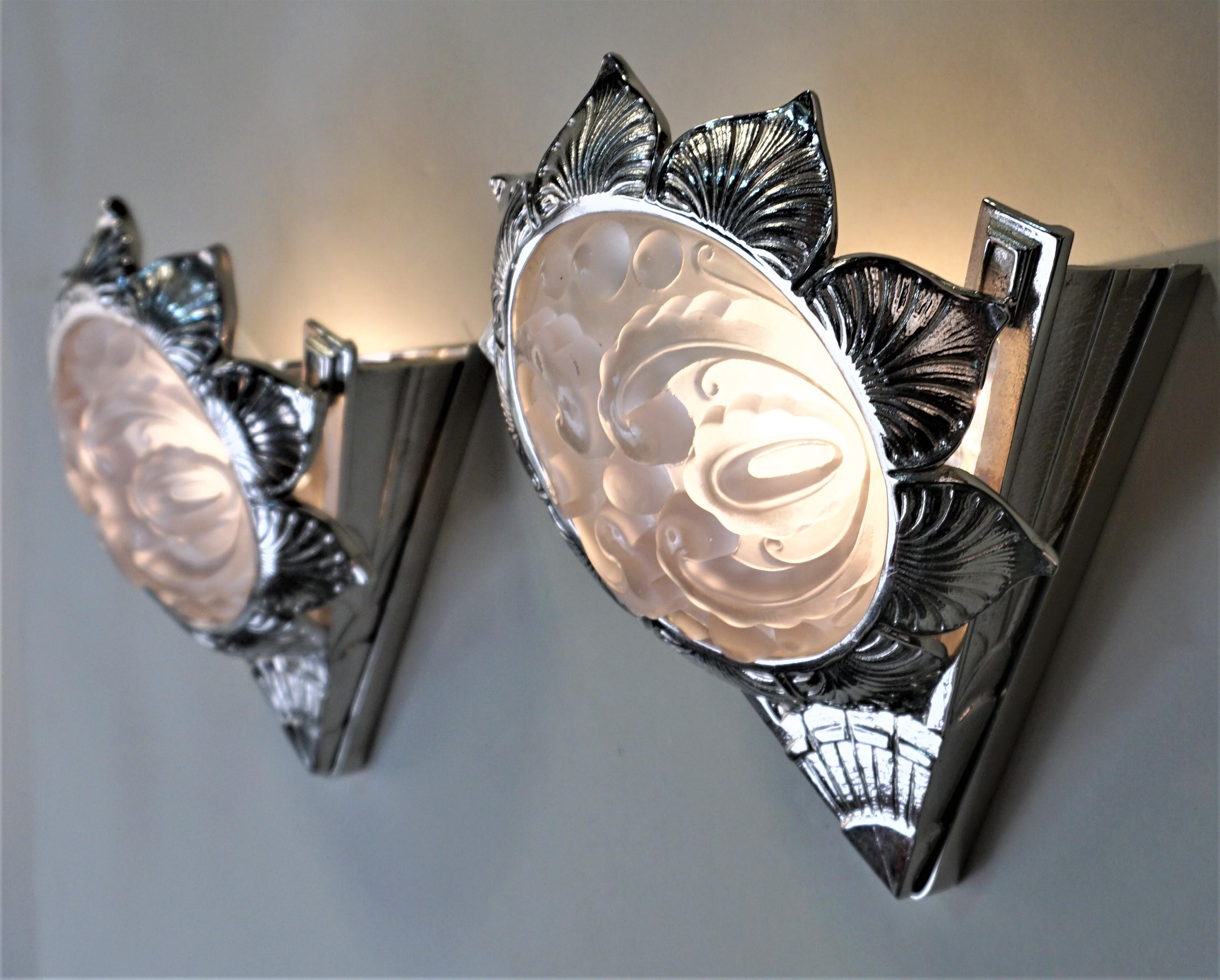 Pair of French Art Deco Wall Sconces In Good Condition In Fairfax, VA