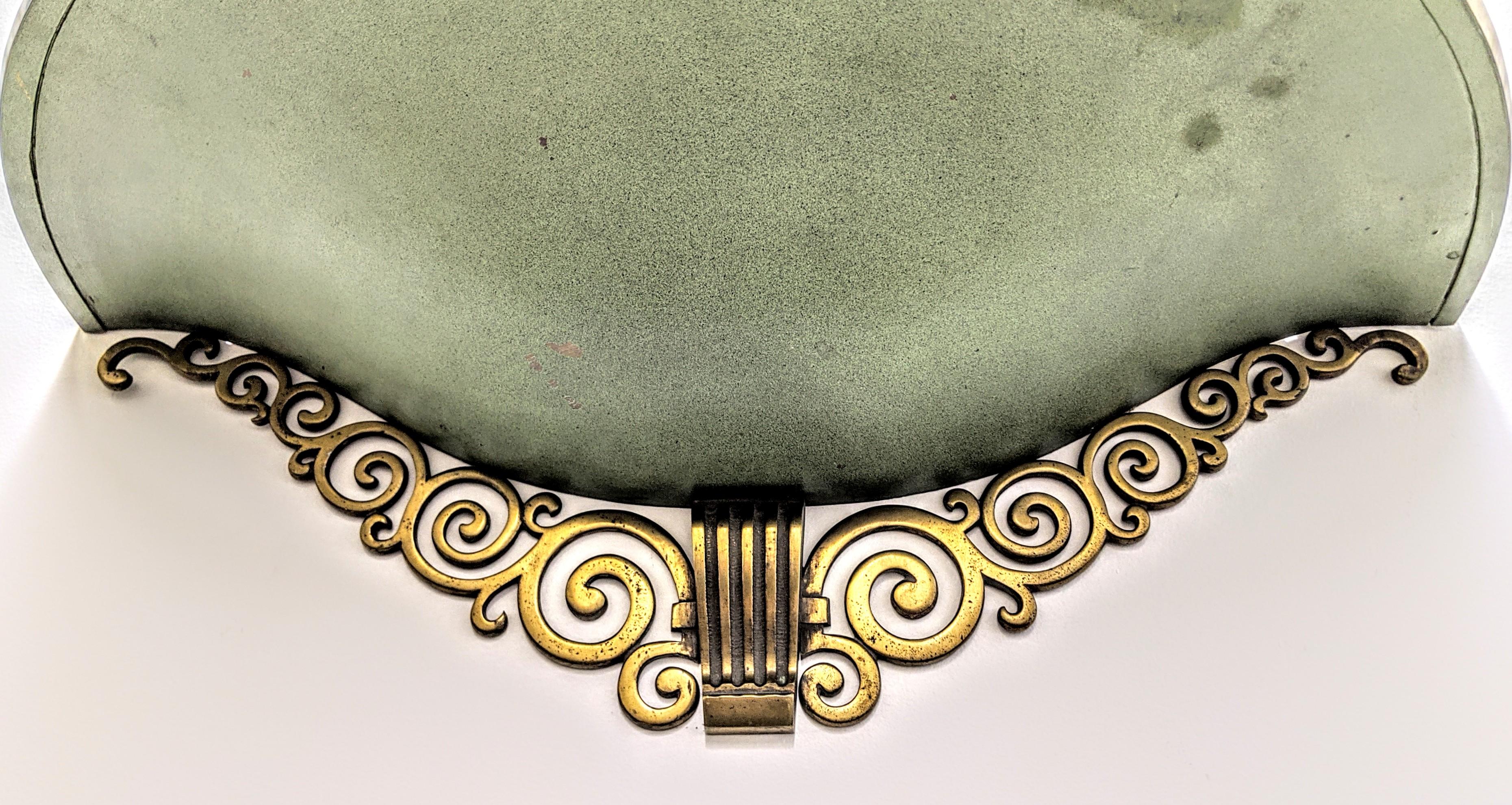 Fait main Pair of French Art Deco Wall Sconces en vente