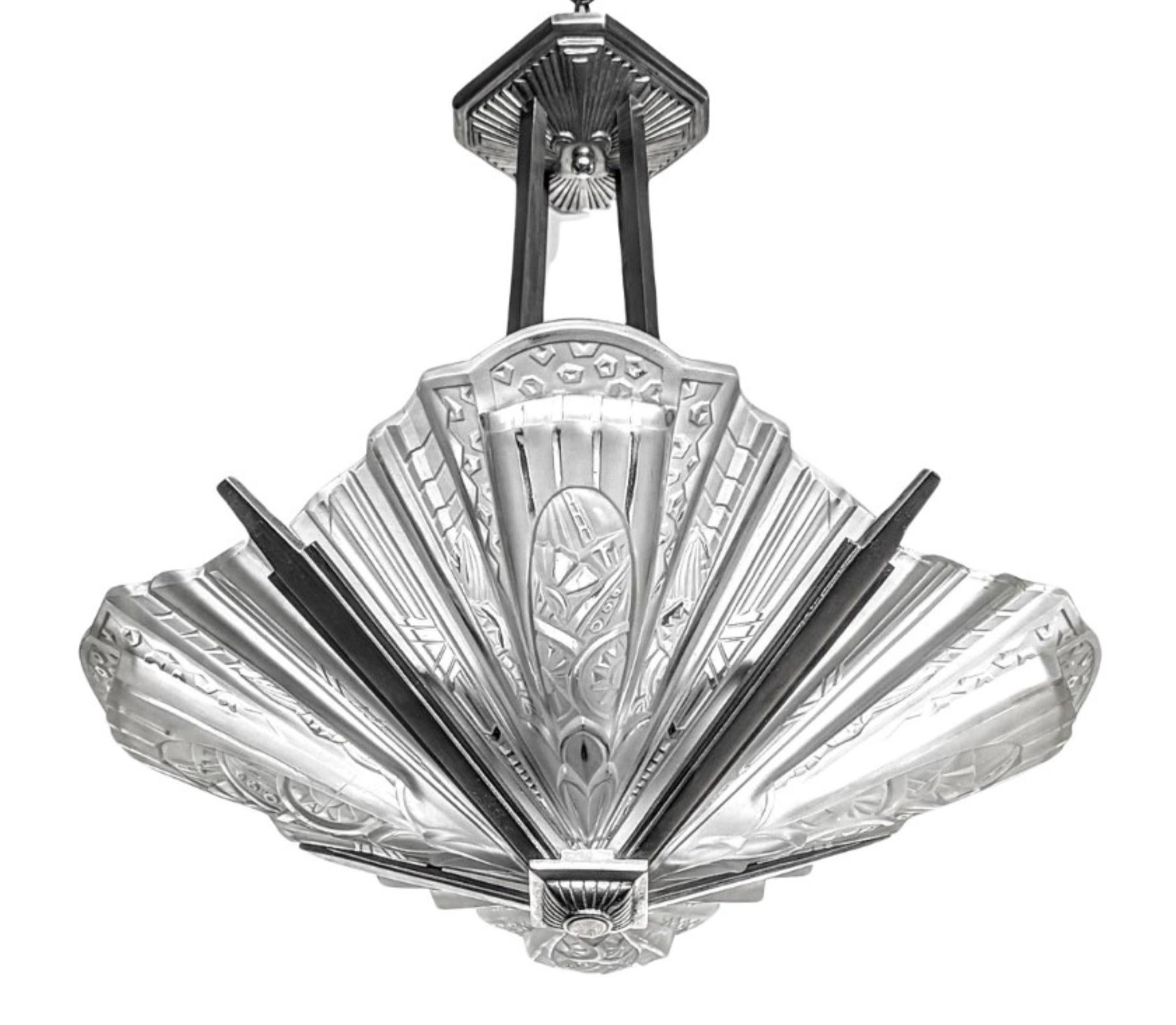 Pair of French Art Deco Wall Sconces Signed by Frontisi in vendita 2