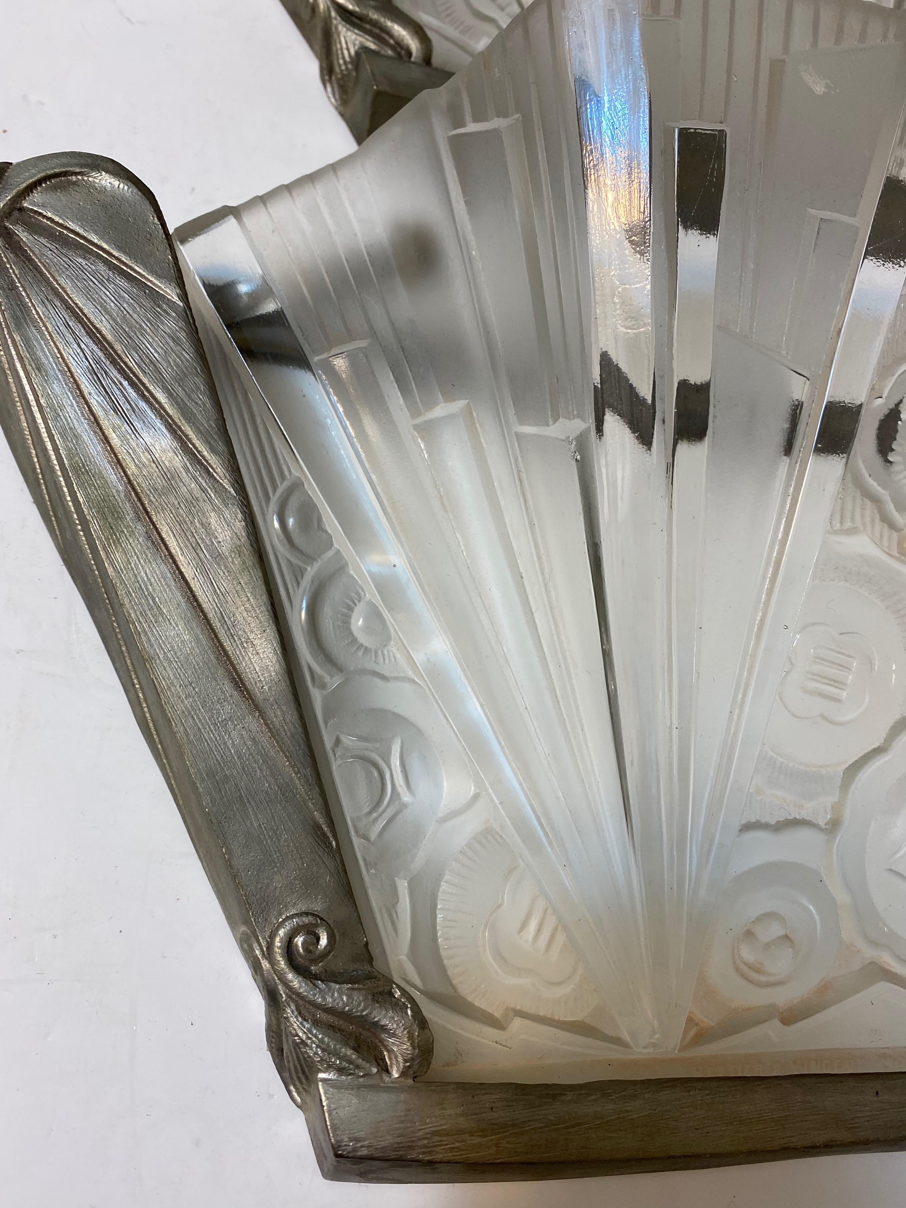 Glass Pair of French Art Deco Wall Sconces Signed by Hettier Vincent For Sale