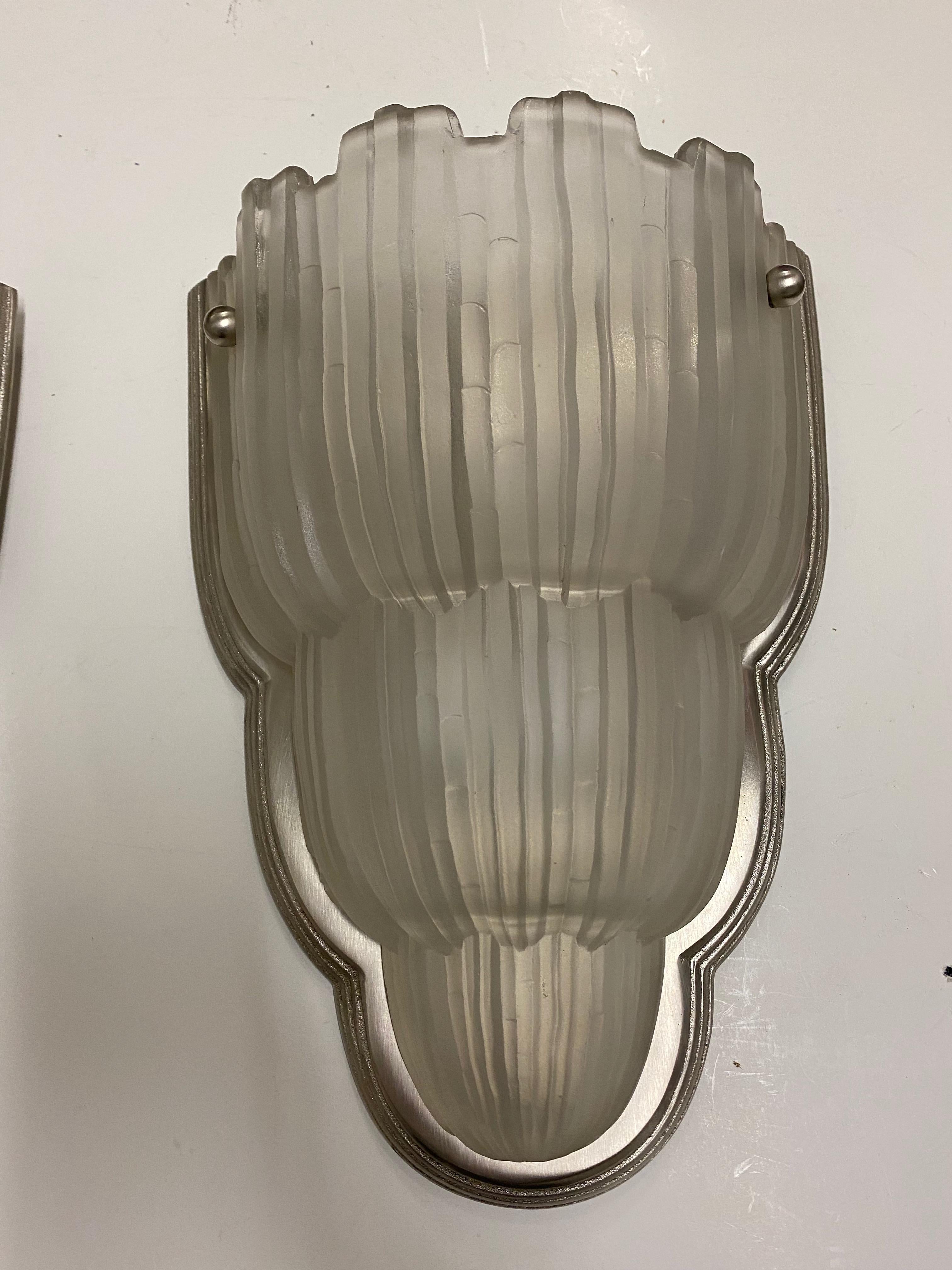 Pair of French Art Deco Wall Sconces Signed by Sabino For Sale 2