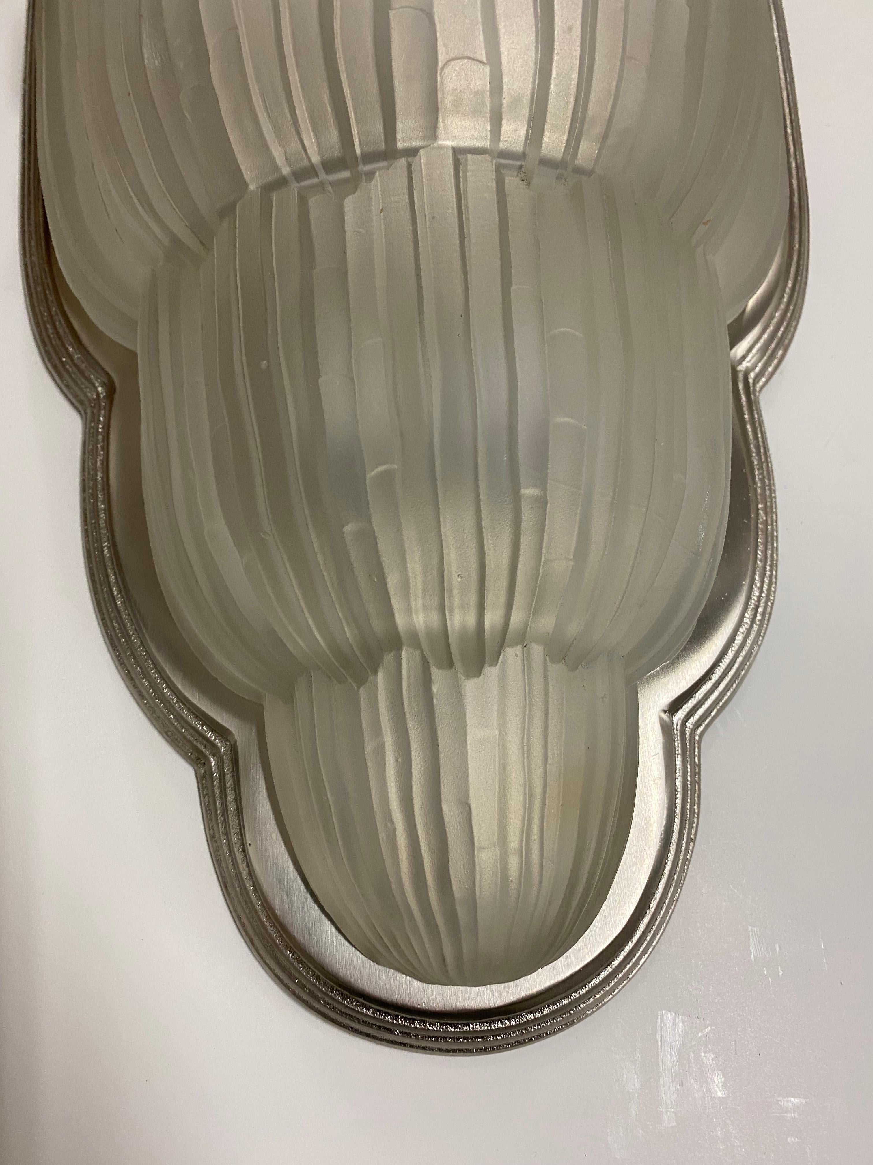 Pair of French Art Deco Wall Sconces Signed by Sabino For Sale 3