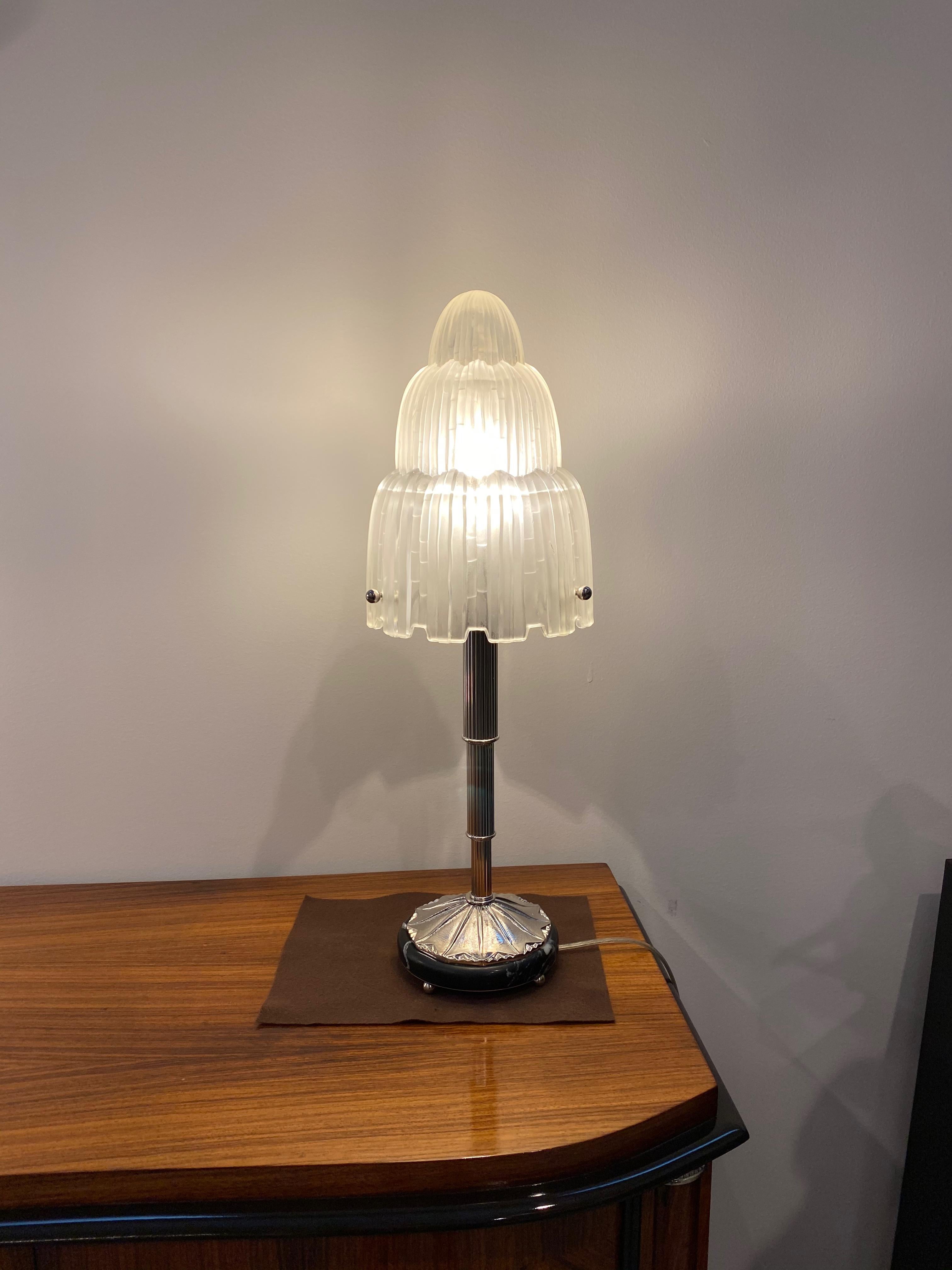 Paire de lampes de table Art Déco « cascade » signées par Sabino en vente 5