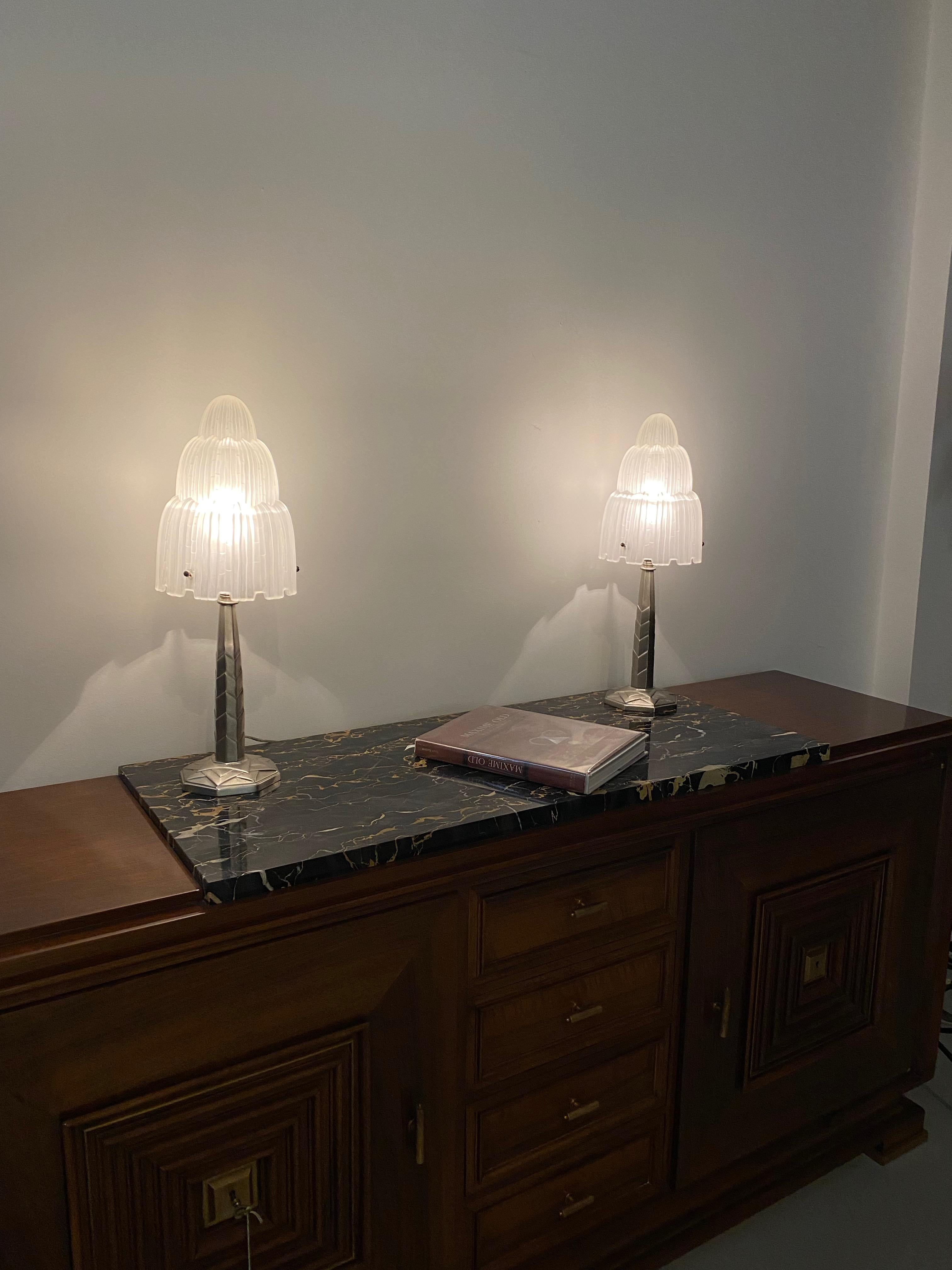 Paire de lampes de table Art Déco « cascade » signées par Sabino en vente 10