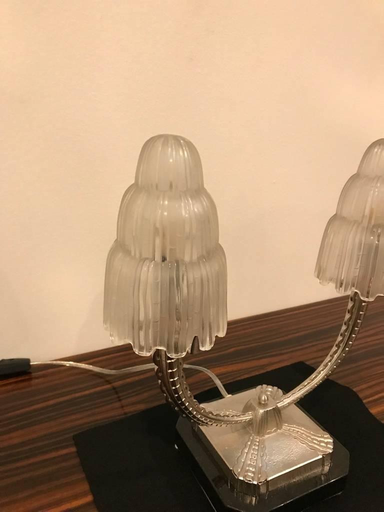 Art déco Paire de lampes de bureau Art Déco françaises « cascade » signées par Sabino en vente