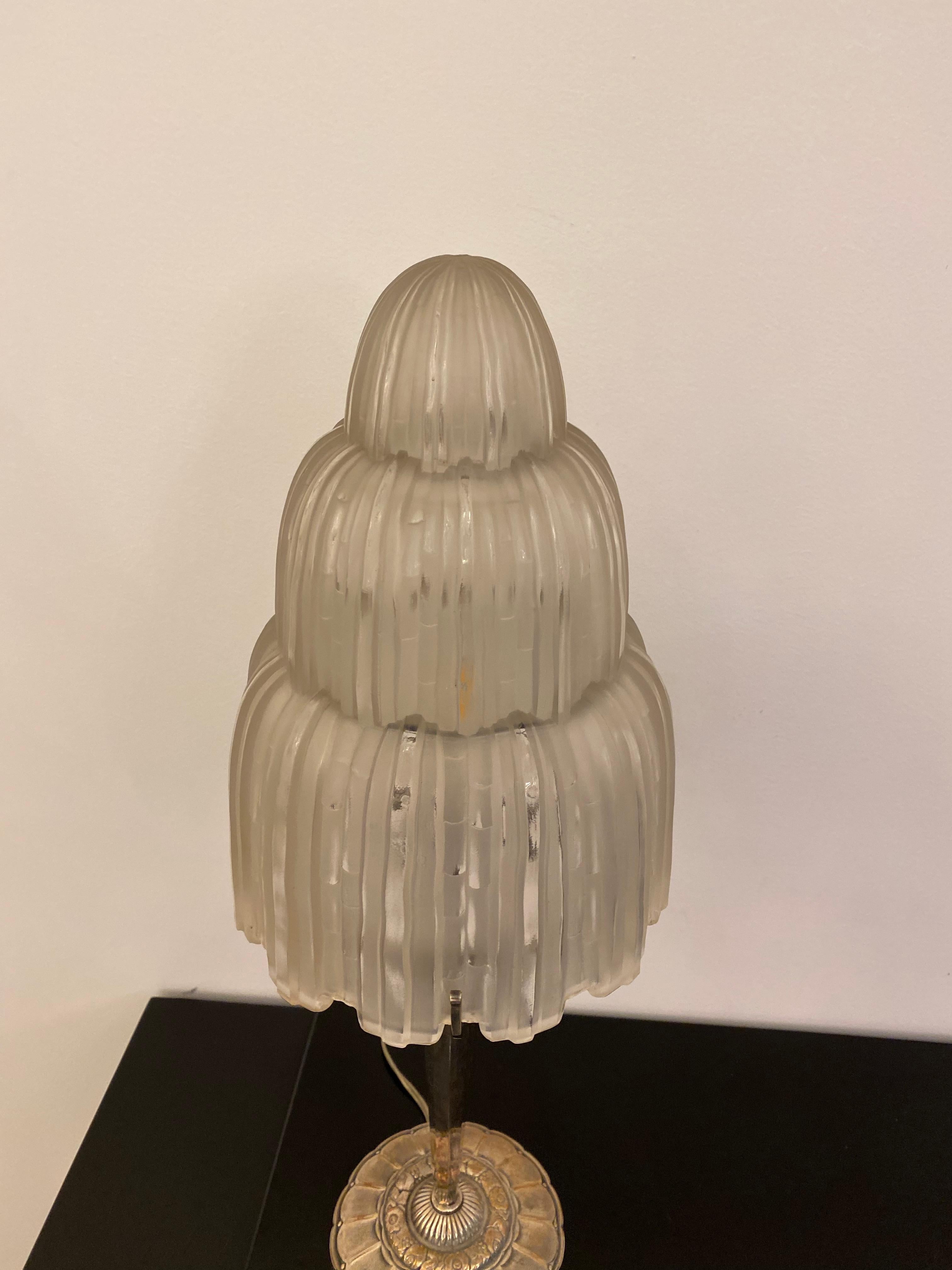 Paire de lampes de bureau Art Déco françaises « cascade » signées par Sabino Bon état - En vente à North Bergen, NJ