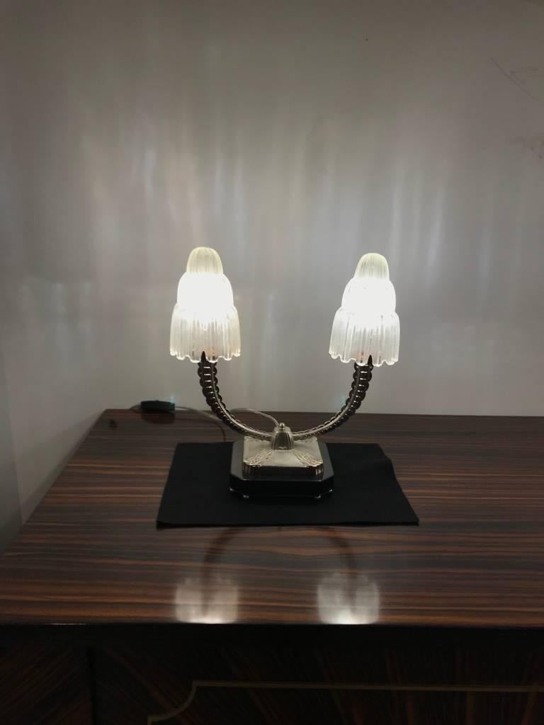 Paire de lampes de bureau Art Déco françaises « cascade » signées par Sabino en vente 4