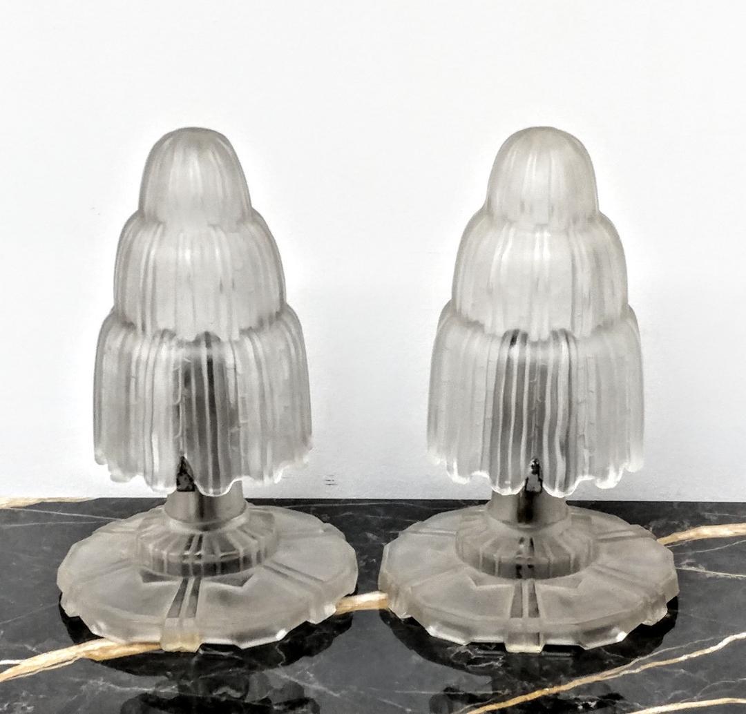 Hand-Crafted Pair of French Art Deco Waterfall Table Lamps Singed by Sabino For Sale