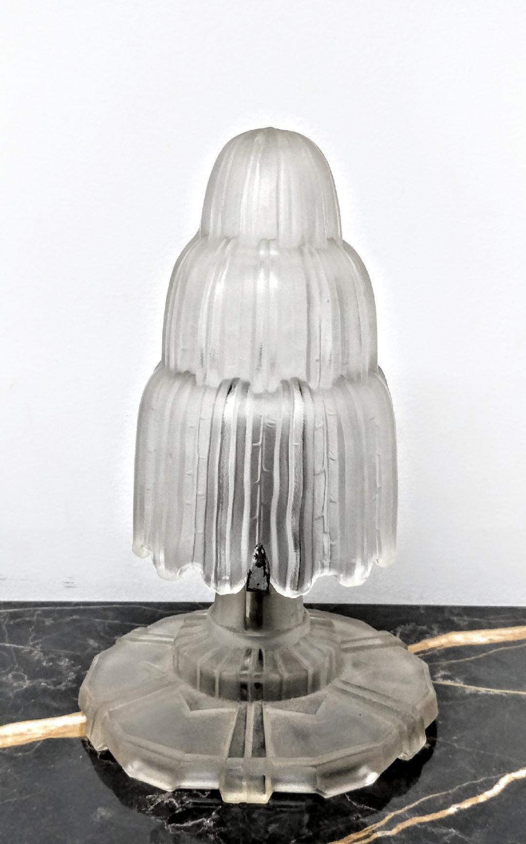 20th Century Pair of French Art Deco Waterfall Table Lamps Singed by Sabino For Sale