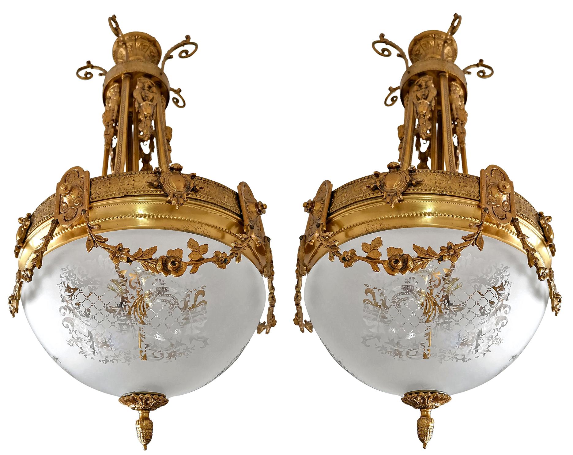 Pair of French Art Nouveau & Art Deco Chandeliers w Gilt Bronze Empire Caryatids In Good Condition In Coimbra, PT