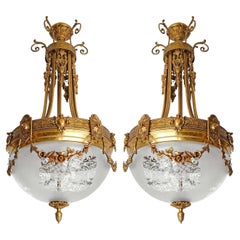 Paar französische Jugendstil- und Art-déco-Kronleuchter mit Empire-Caryatids aus vergoldeter Bronze