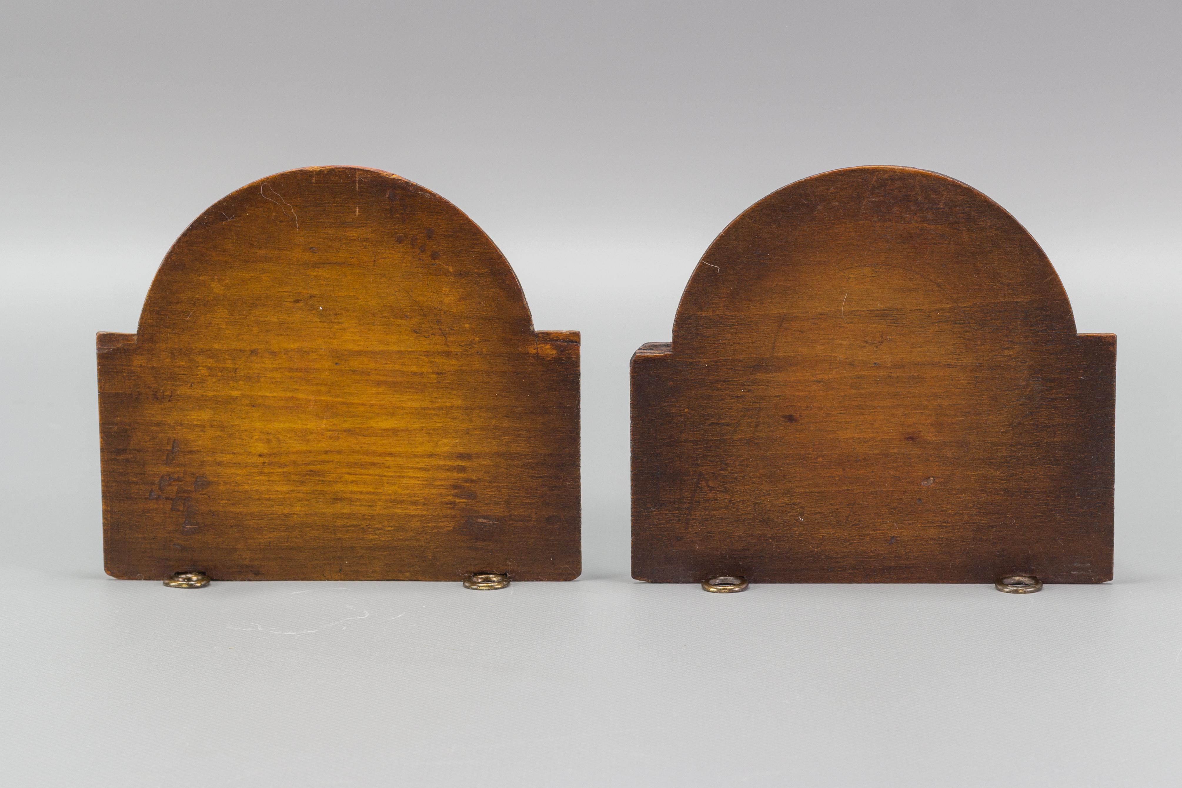 Pair of French Art Nouveau Carved Wooden Wall Brackets, 1920s 3