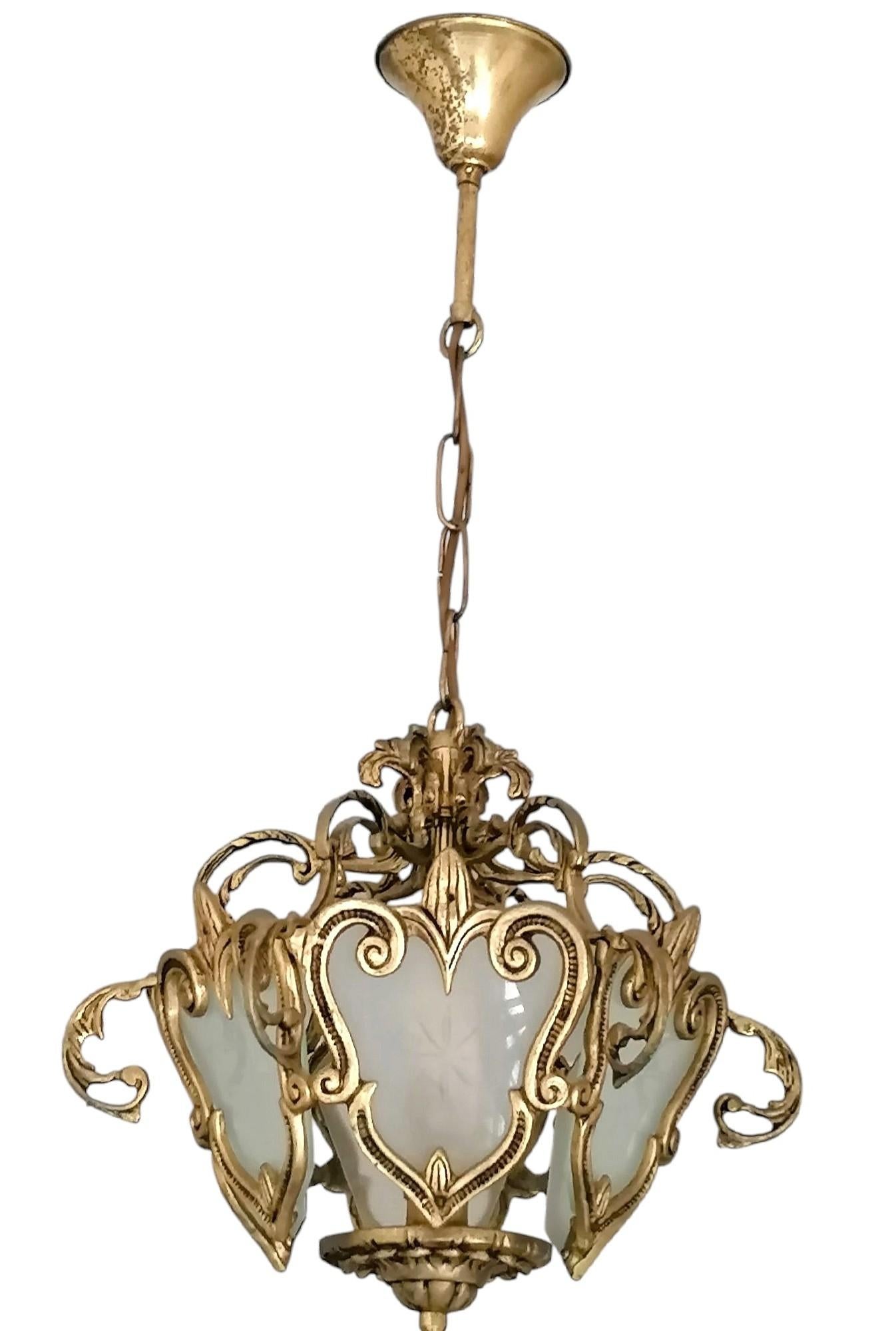 Pareja de candelabros de linterna franceses Art Nouveau de bronce dorado, paneles de cristal esmerilado siglo XX en venta