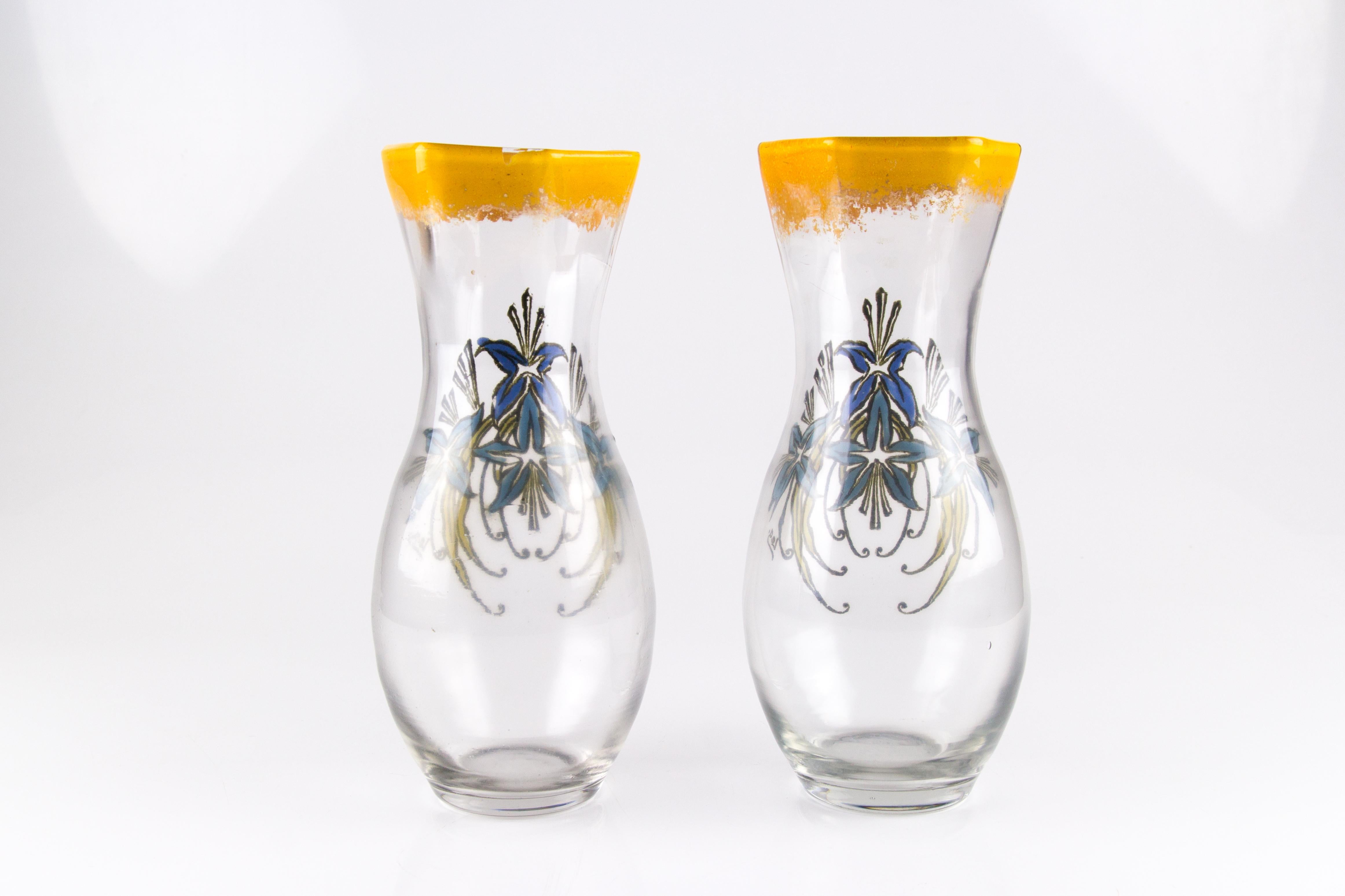 Smaltato Coppia di vasi in vetro smaltato francese Art Nouveau Legras, inizio XX secolo in vendita