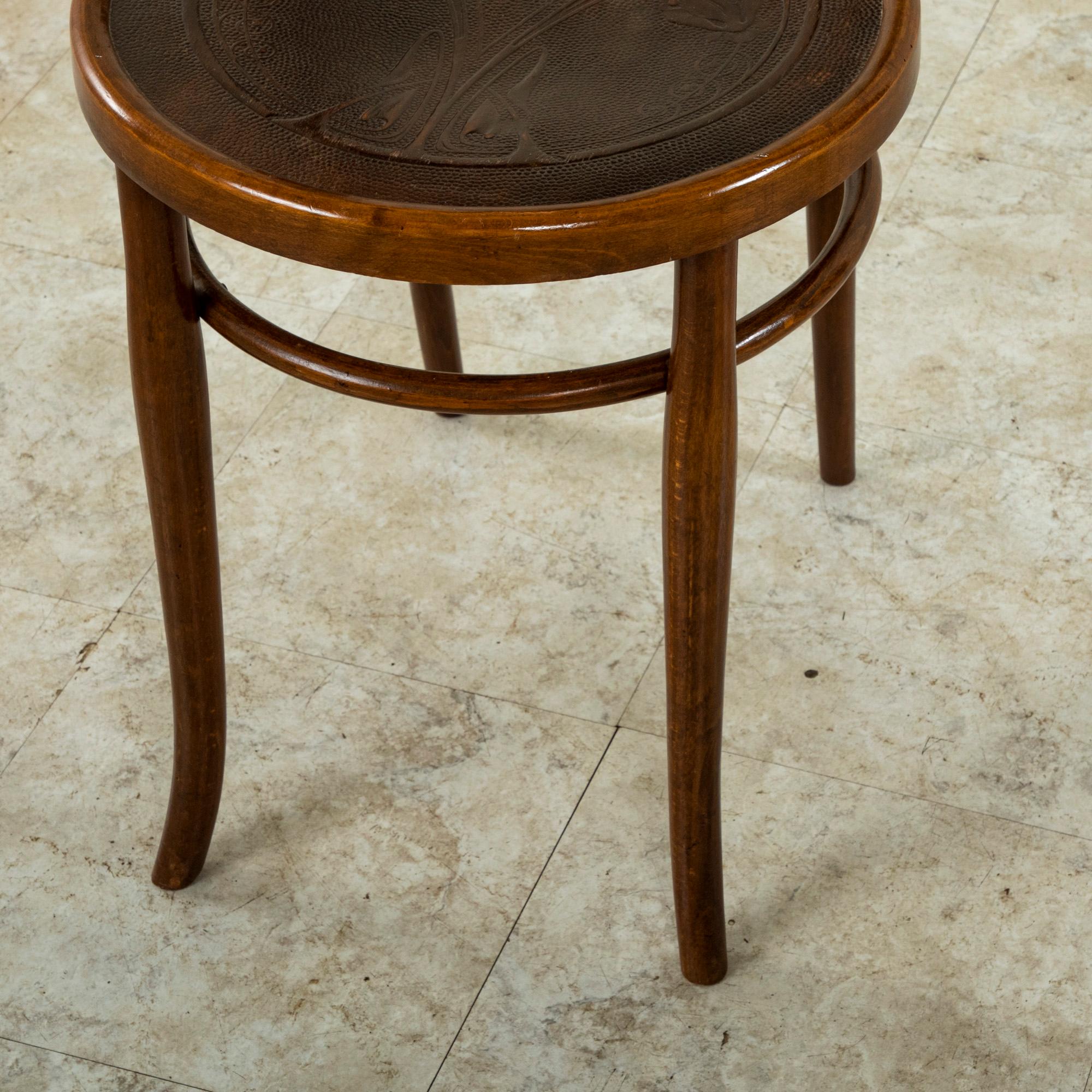 Pair of French Art Nouveau Period Bentwood Bistro Chairs, Pressed Seats, c. 1900 4