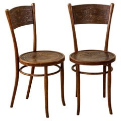 Paire de chaises de bar en bois cintré d'époque Art Nouveau, sièges pressés, vers 1900