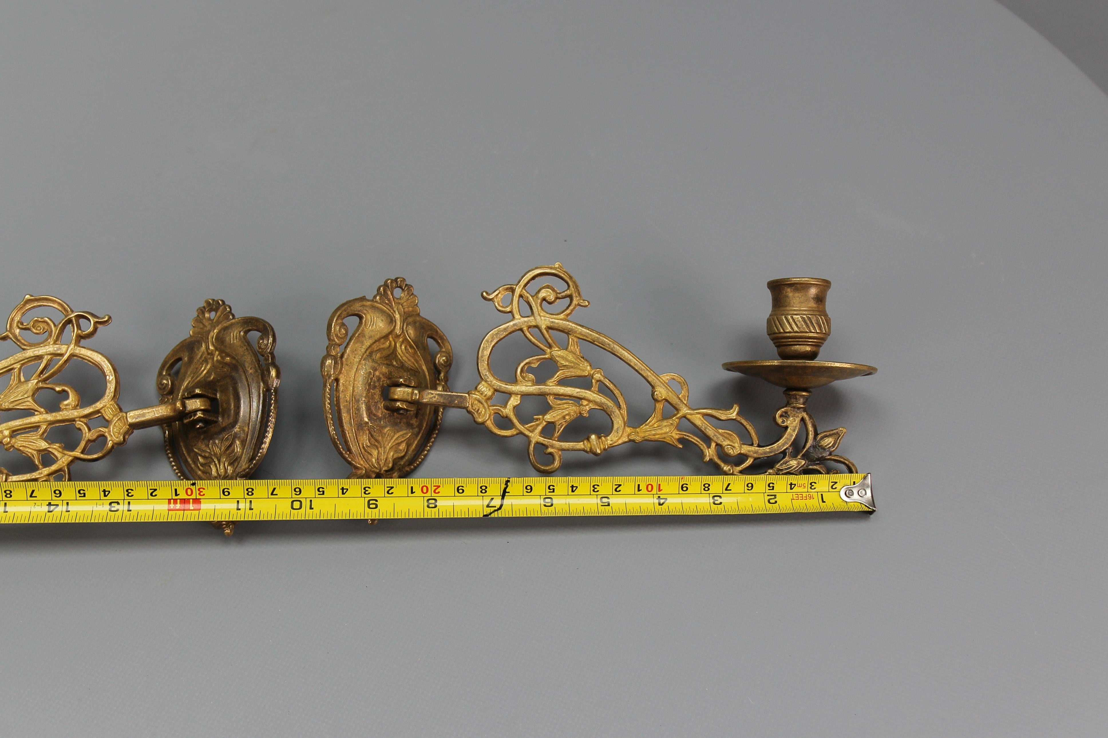 Pareja de candelabros o apliques de piano franceses de estilo Art Nouveau, años 50 en venta 11