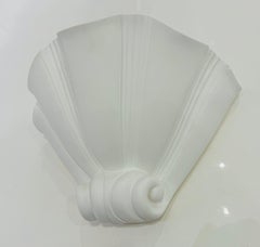 Paire de lampes murales Art déco en plâtre coquillage de l'Atelier Sedap