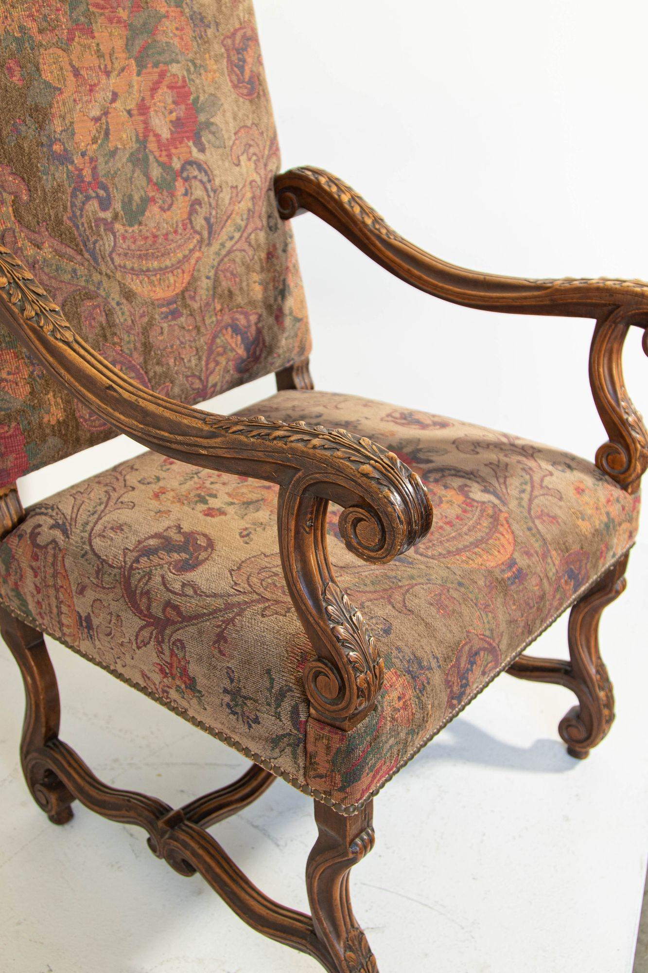 Paire de fauteuils baroques français en noyer Fauteuils à la Reine Bon état - En vente à North Hollywood, CA