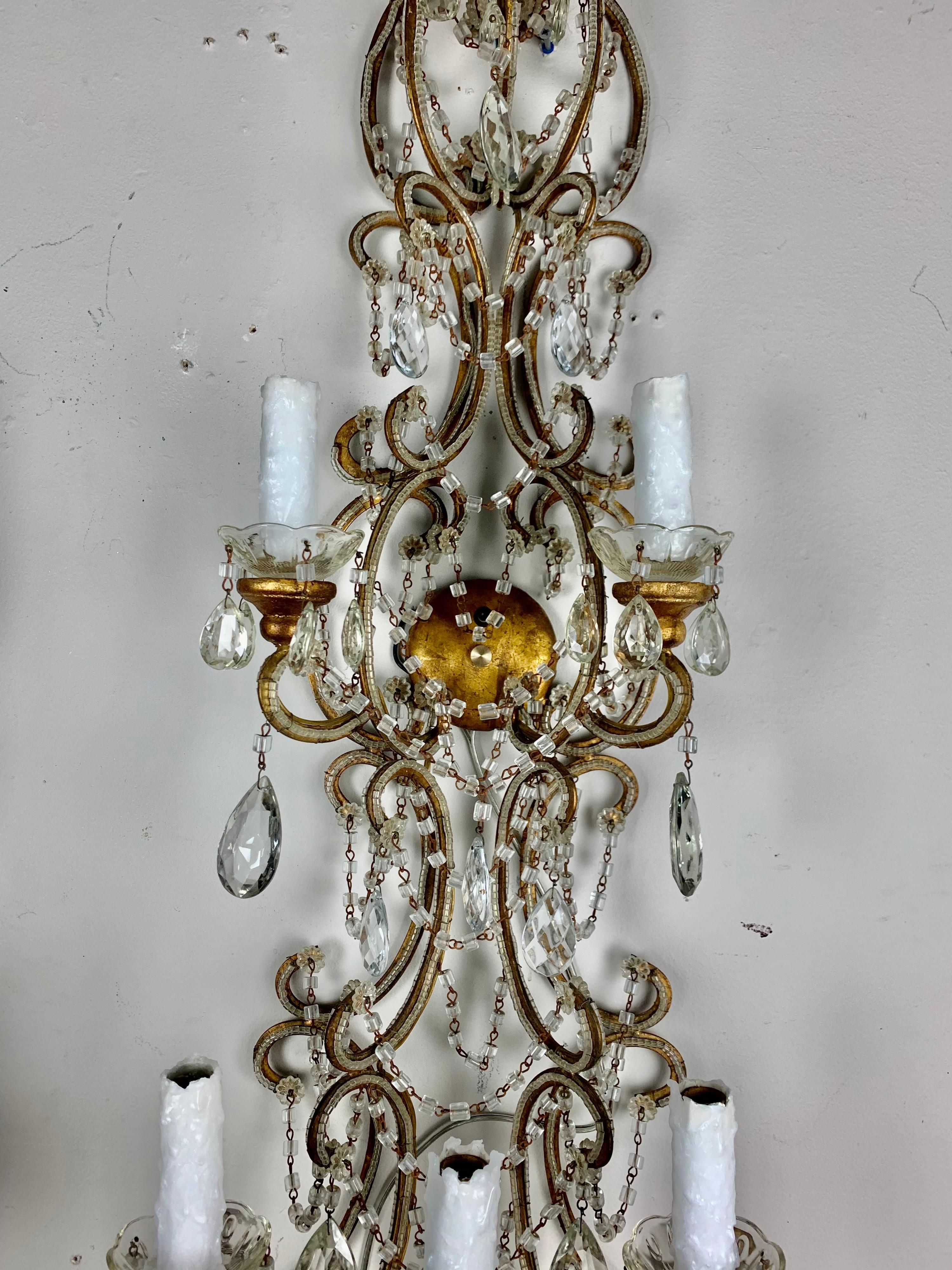 Rococo Paire d'appliques françaises à 6 lumières en perles, vers 1940 en vente