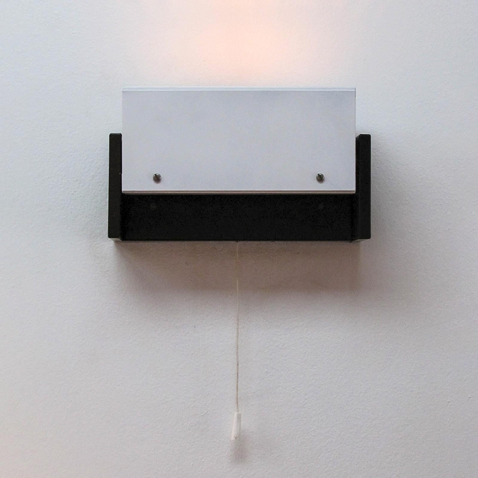 Pareja de lámparas de pared francesas de cabecera, 1960 Metal en venta