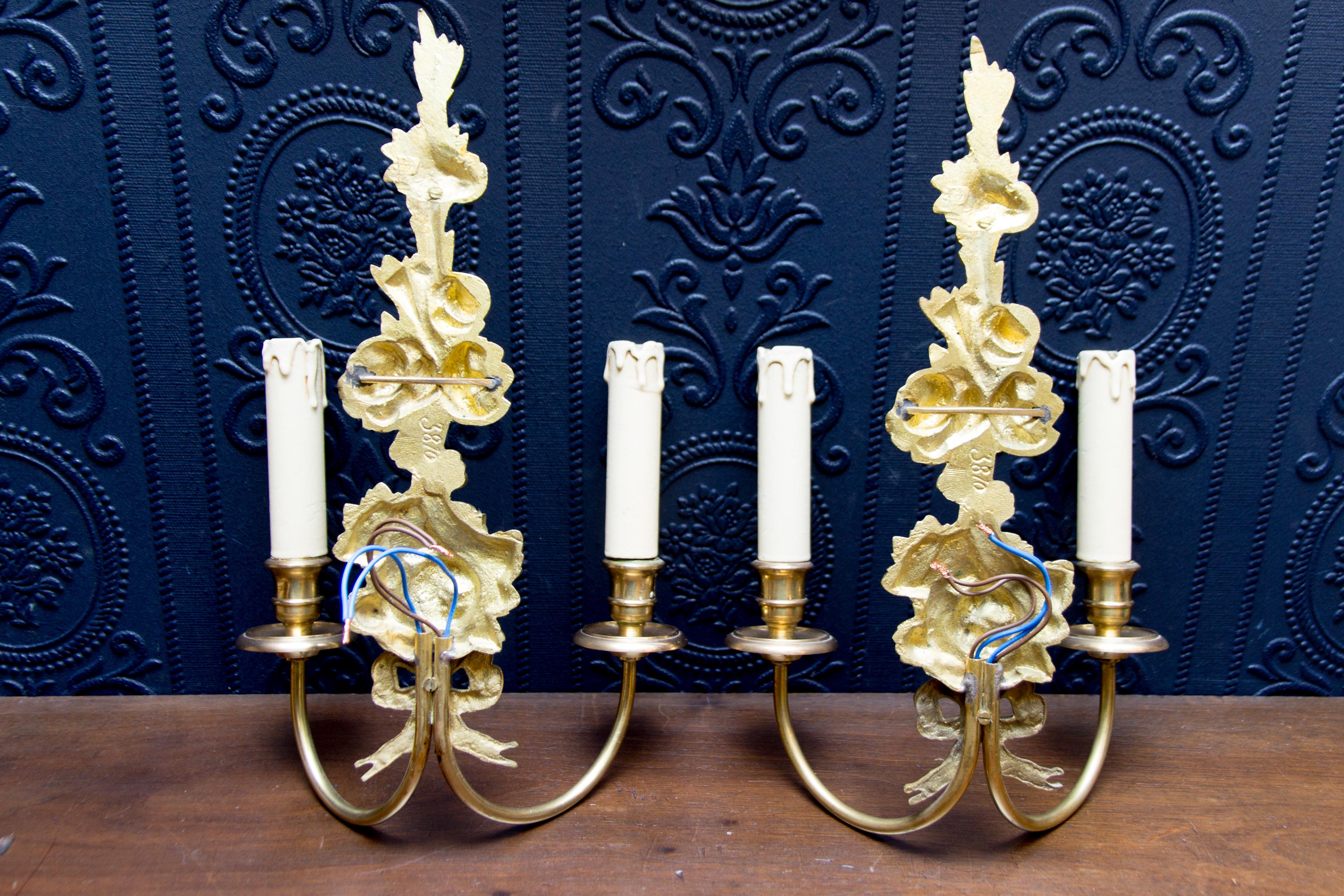 Early 20th Century Pair of French Belle Époque Style Floral Gilt Bronze and Brass Sconces