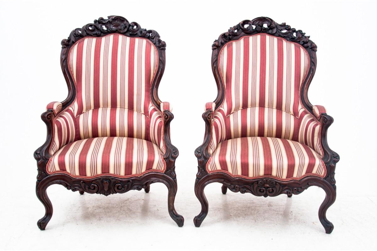 Louis XV Pair of French Bergere Armchairs, circa 1900s For Sale