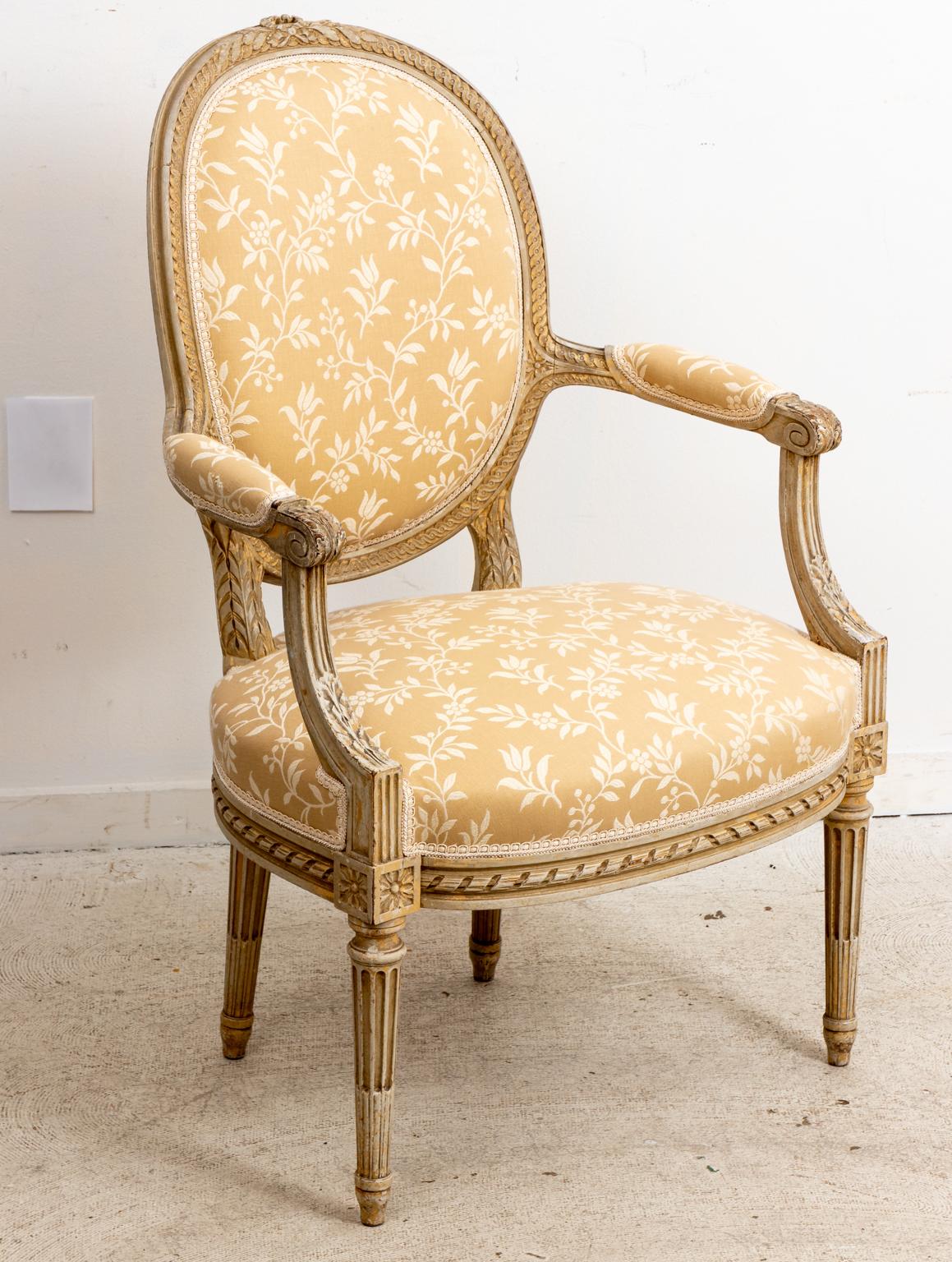 Pair of French Bergere Chairs 1