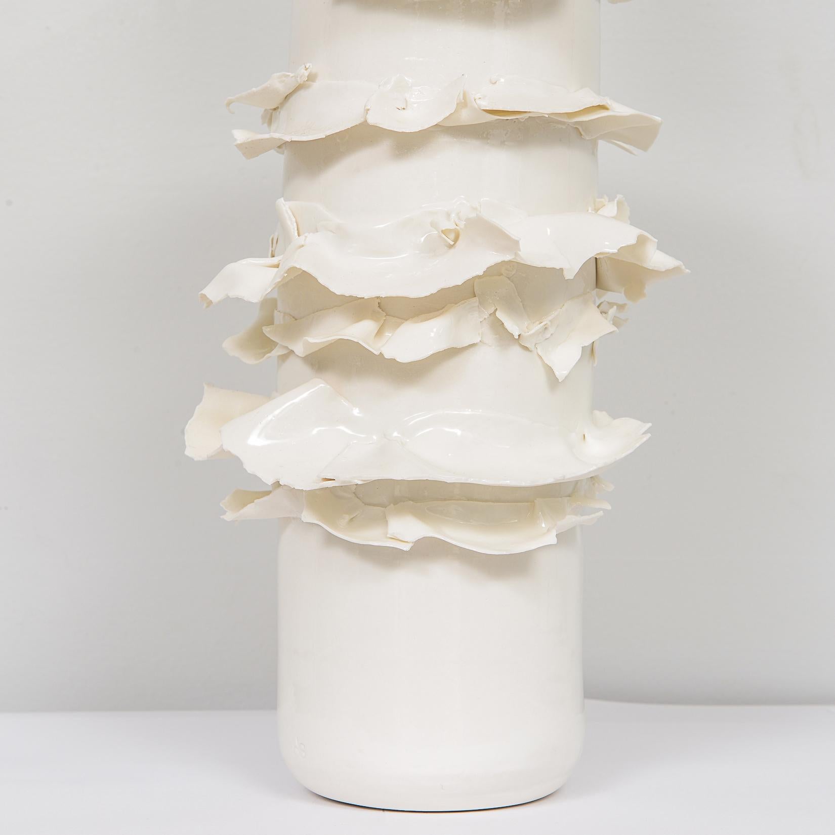 Paire de lampes tournantes en porcelaine émaillée de fabrication française en vente 3