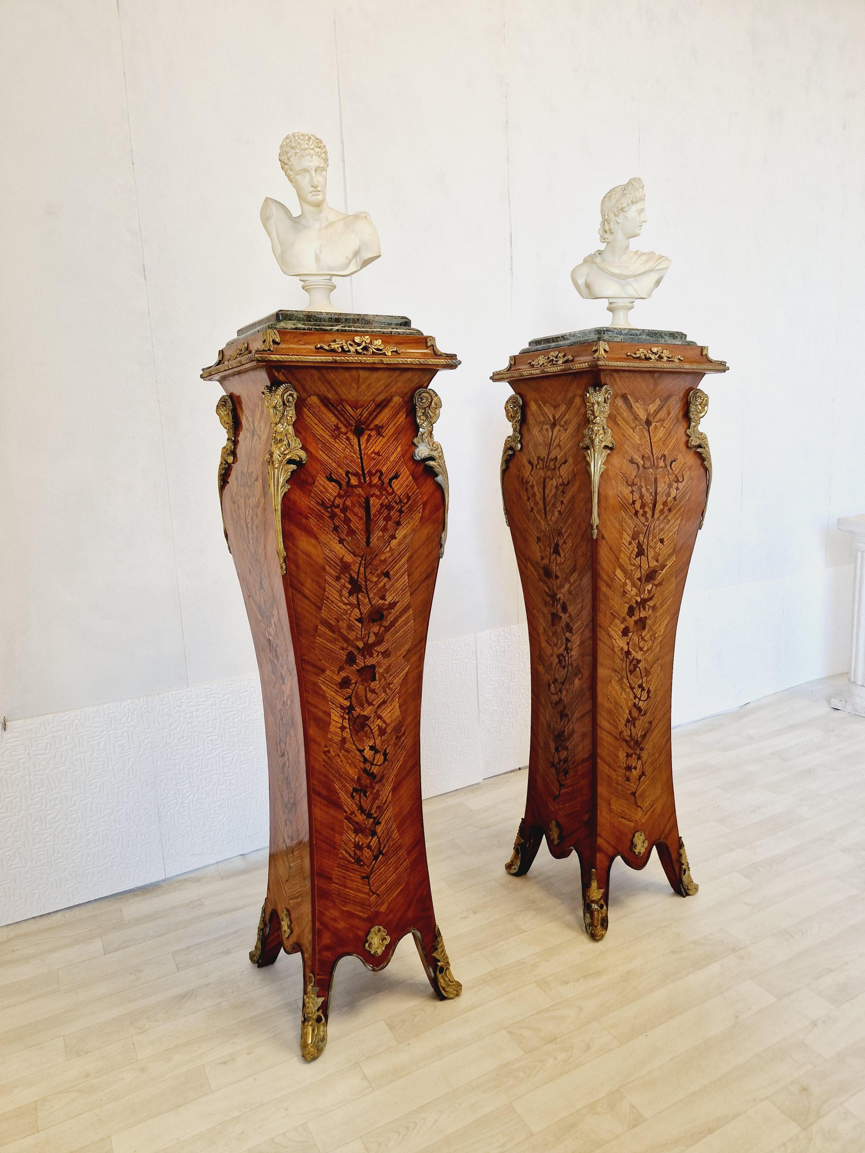 Pair of French Bombe Rococo Pedestals For Sale 4
