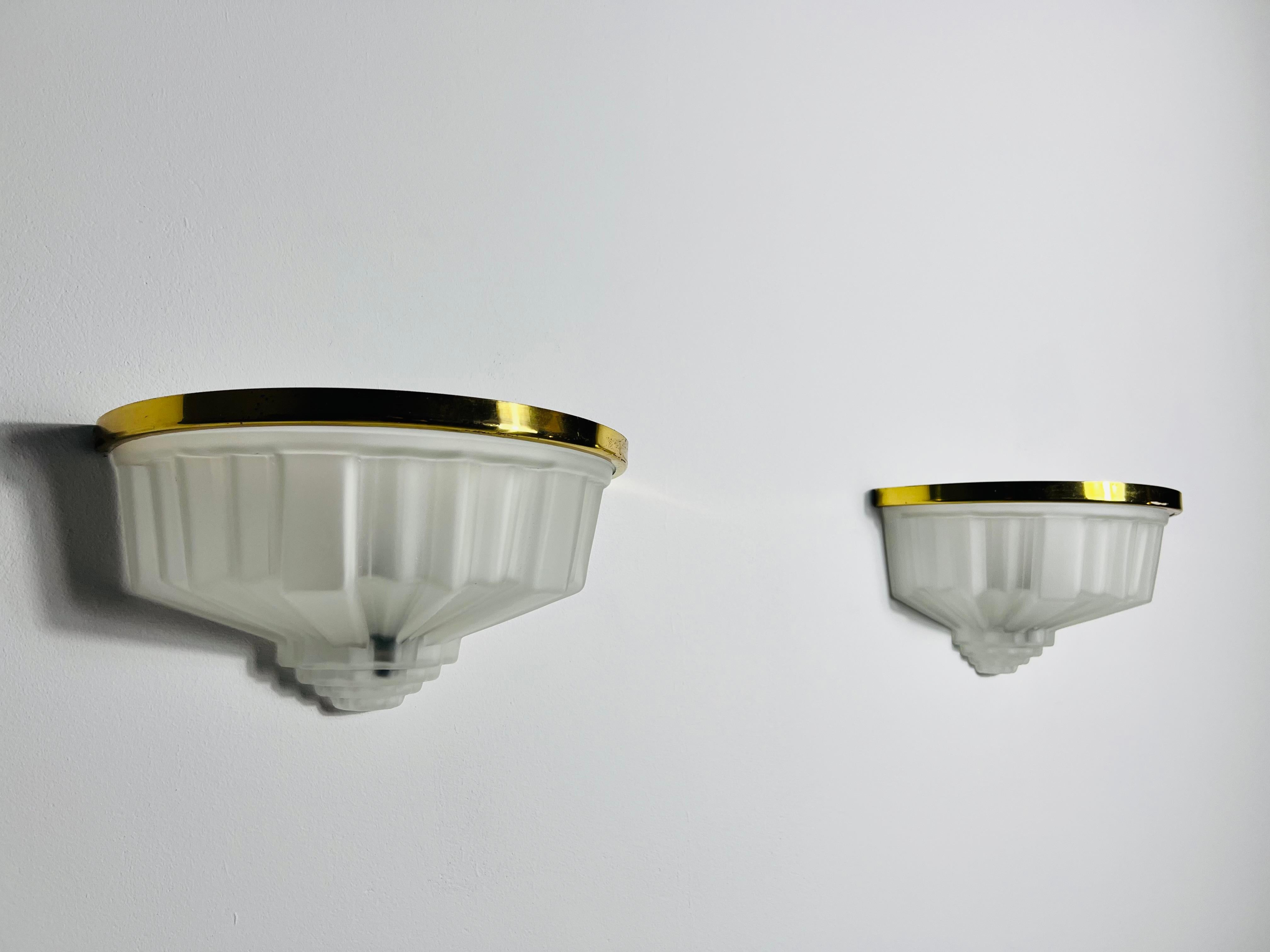 Coppia di lampade Art Deco francesi in ottone e alluminio, Francia, anni '40 in vendita 2