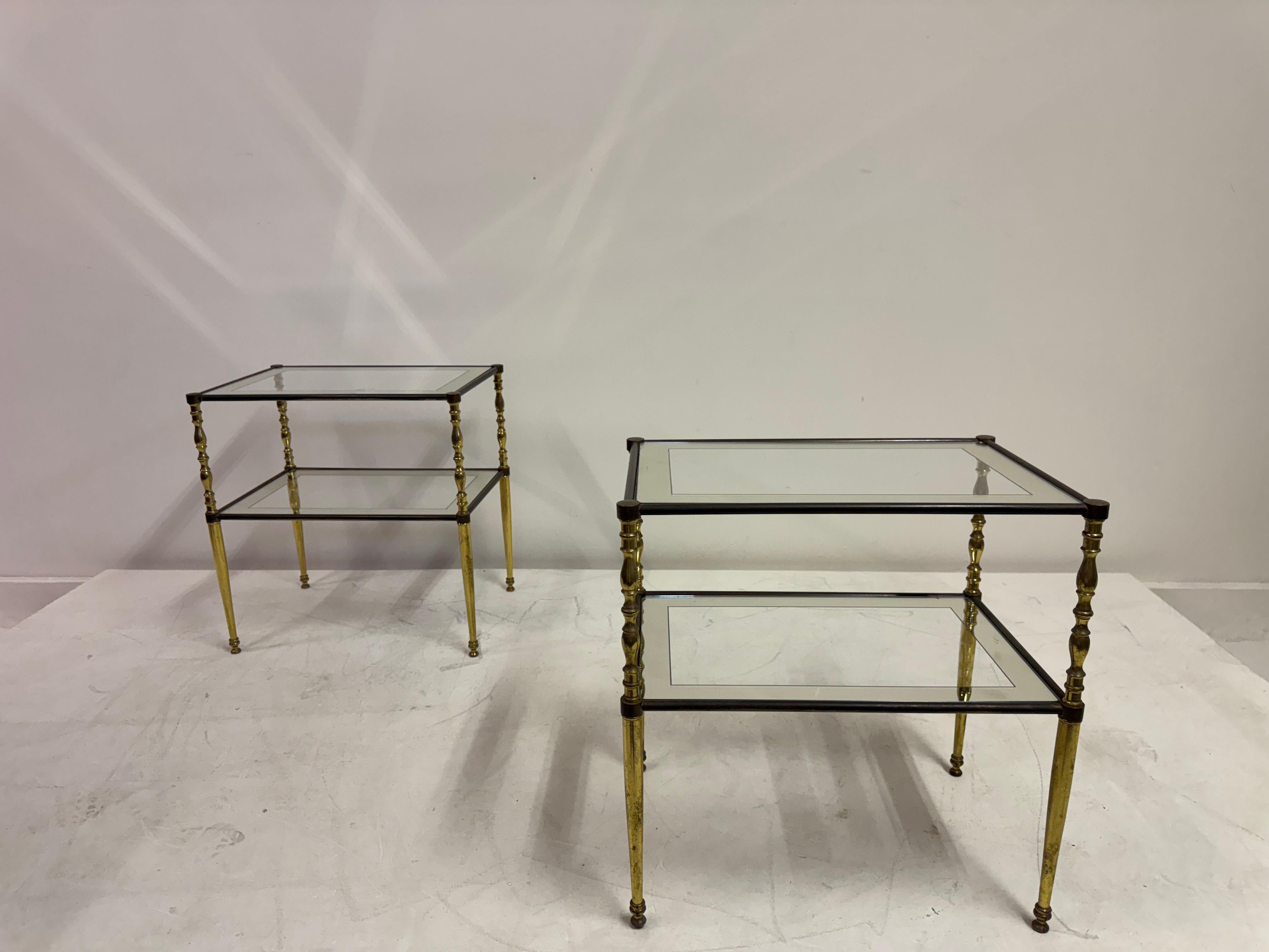 Paire de tables d'appoint françaises en laiton et verre, années 1960 en vente 6
