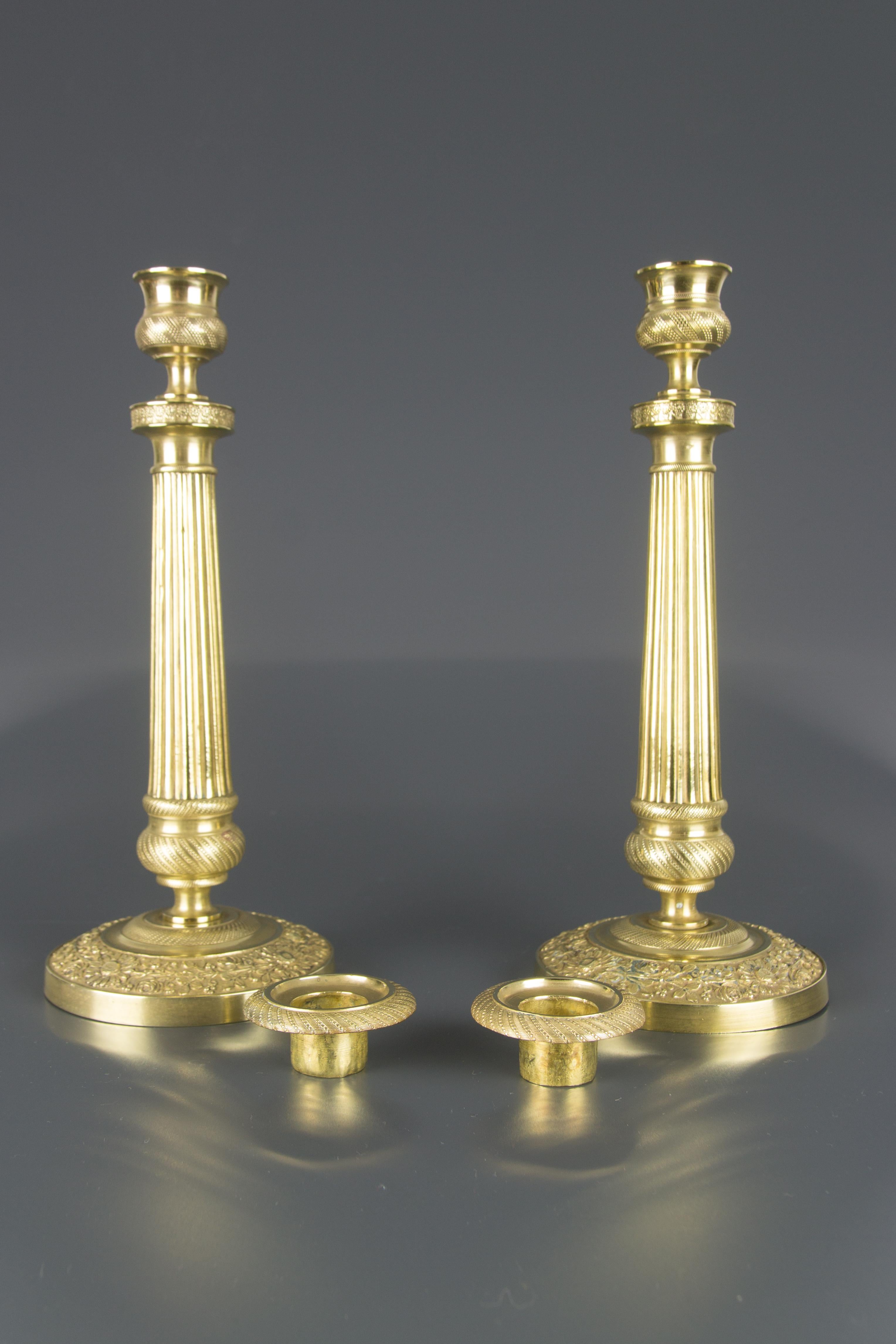 Early 20th Century Pair of French Brass Candlesticks with Floral Motifs, 1920s