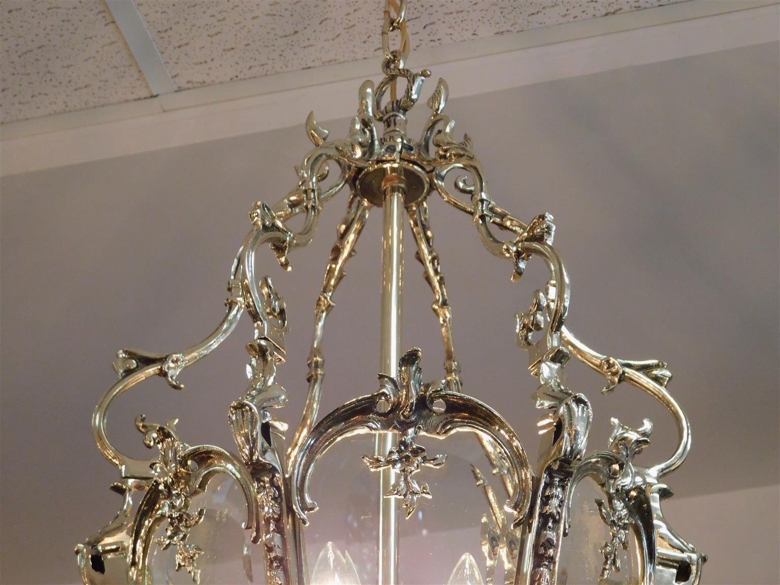 Pair of French Brass Foliage Shell & Beveled Glass Hanging Hall Lanterns, C 1820 In Excellent Condition For Sale In Hollywood, SC
